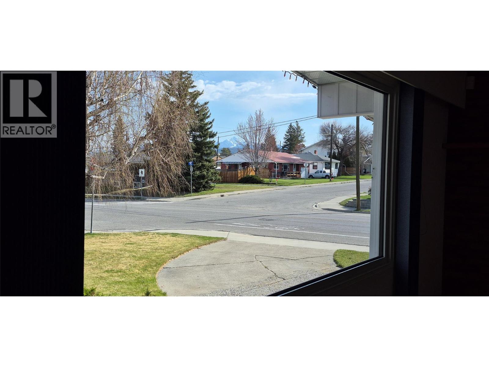 523 8th Street S, Cranbrook, British Columbia  V1C 1P3 - Photo 6 - 10384615