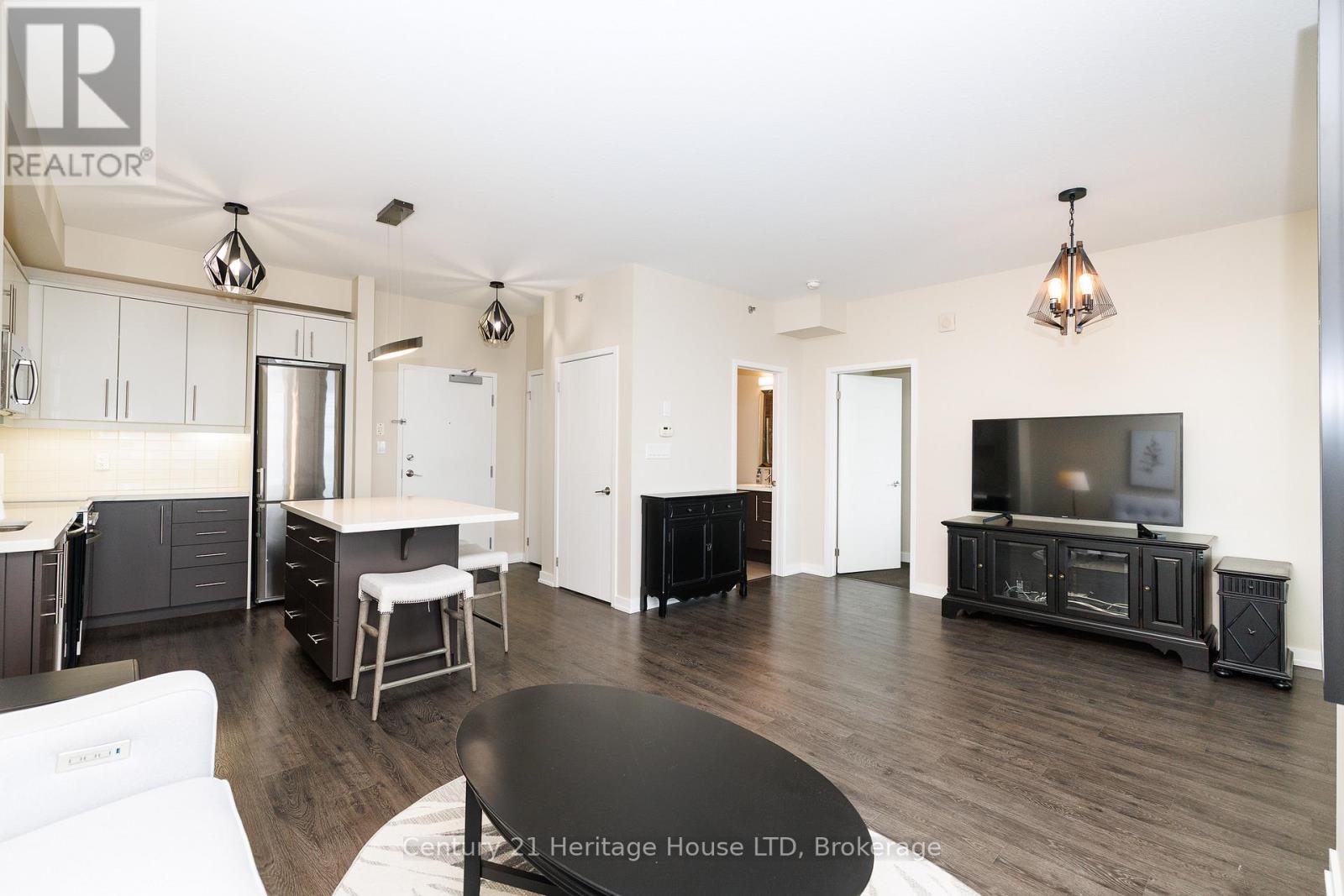 402 - 520 North Service Road, Grimsby, Ontario  L3M 0C9 - Photo 11 - X13037004