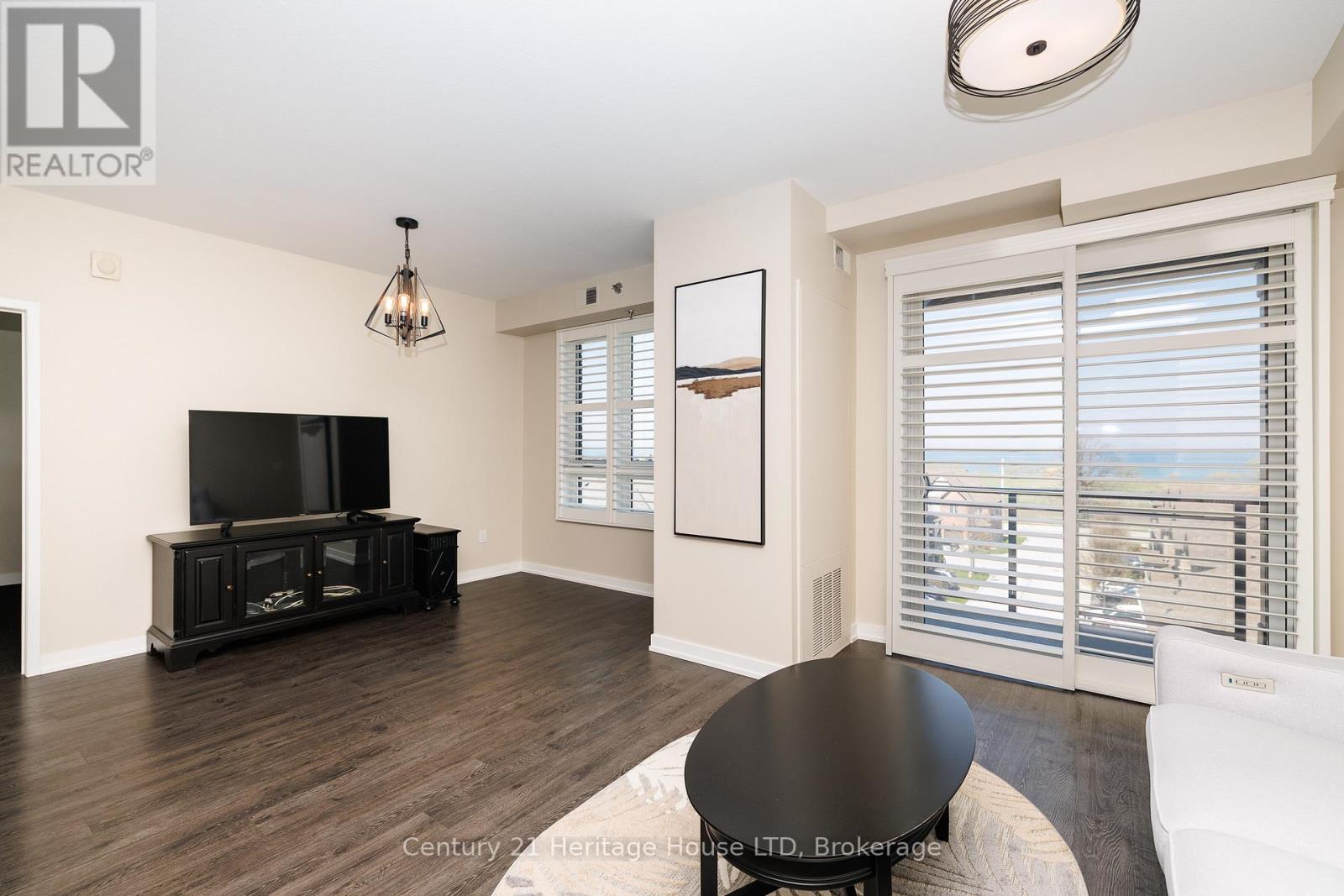 402 - 520 North Service Road, Grimsby, Ontario  L3M 0C9 - Photo 13 - X13037004