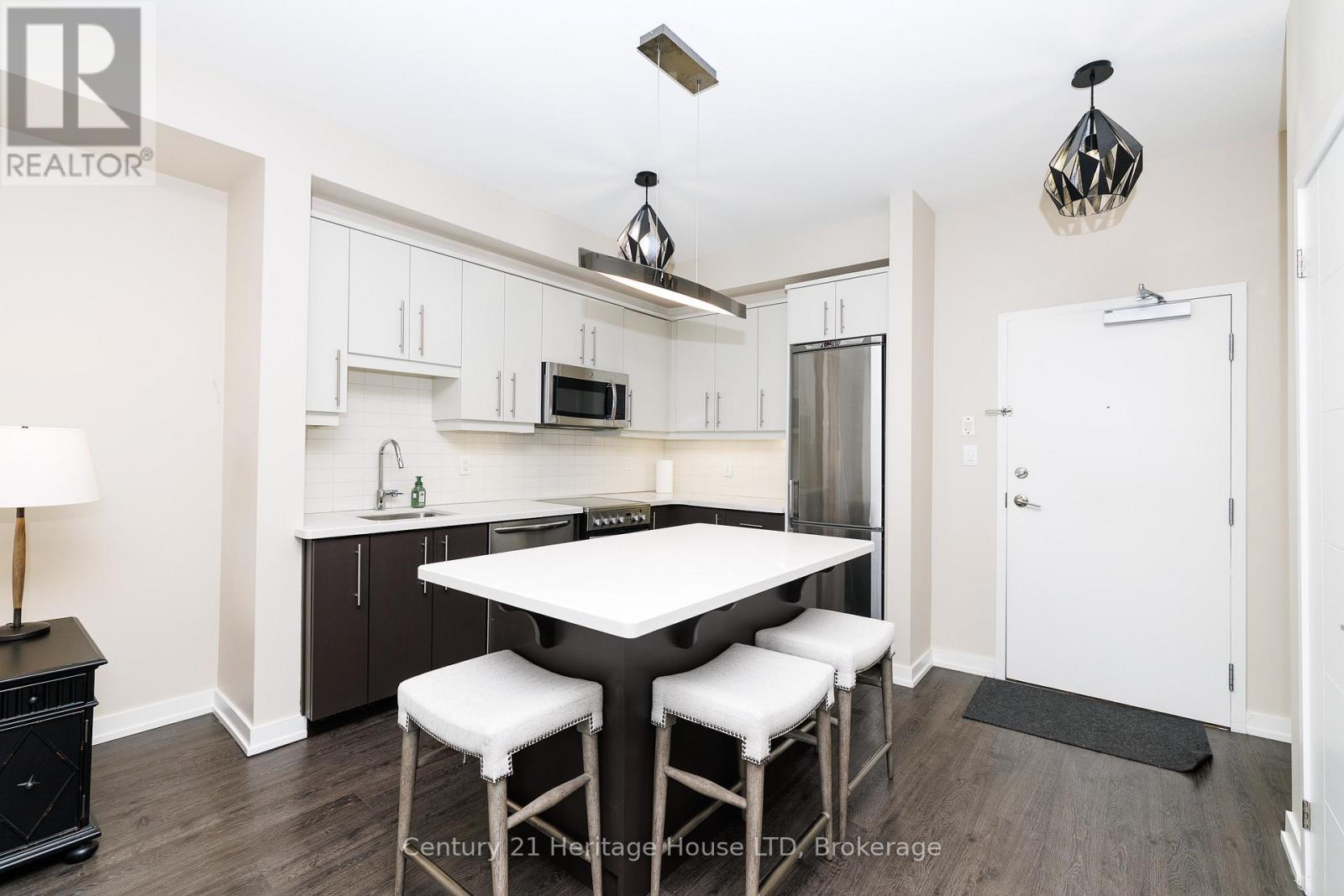 402 - 520 North Service Road, Grimsby, Ontario  L3M 0C9 - Photo 8 - X13037004