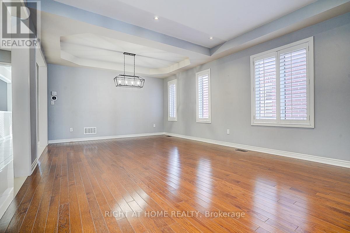 1209 Mctavish Drive, Newmarket, Ontario  L3X 0A9 - Photo 28 - N12898386