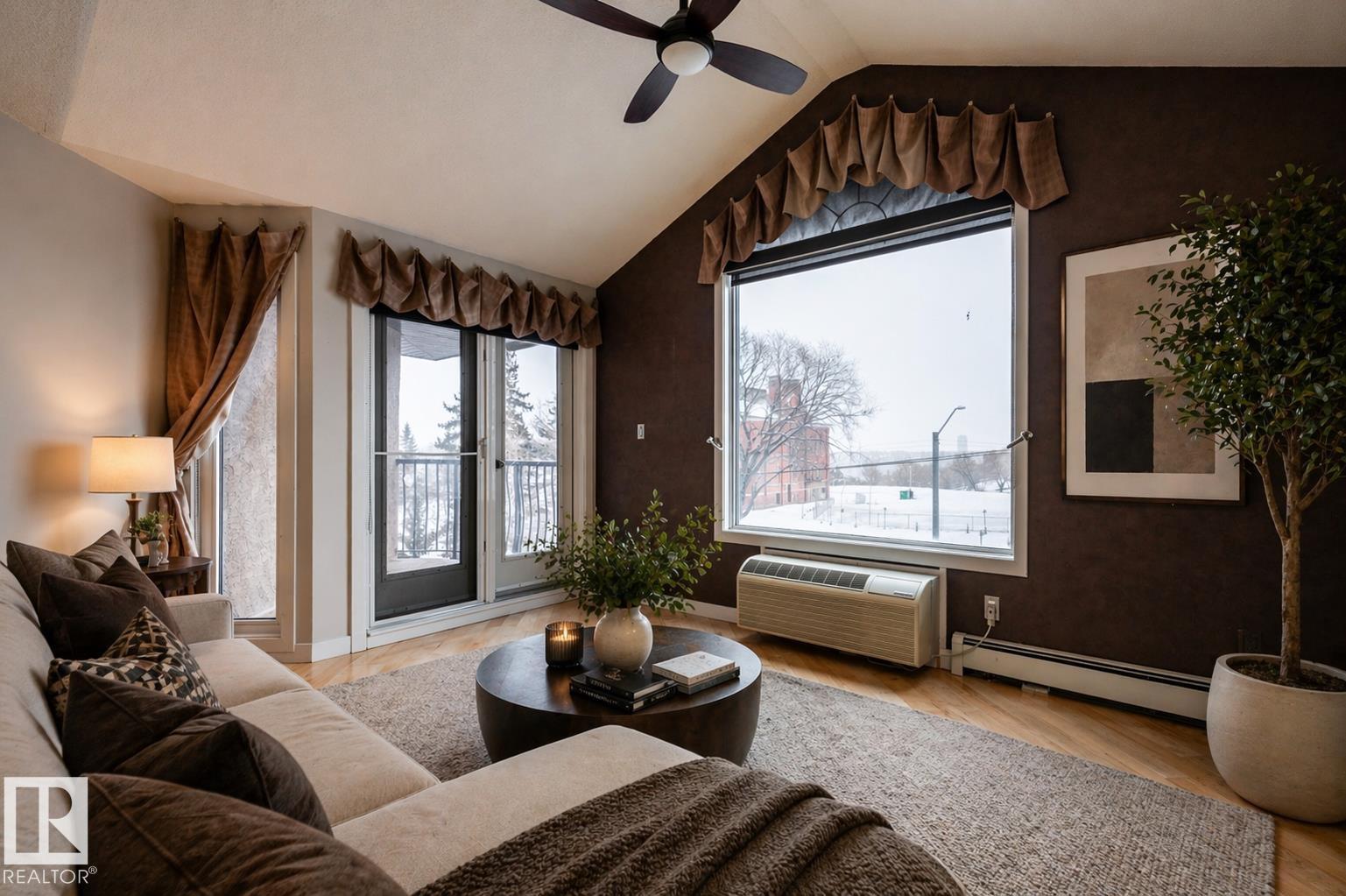 #304 9336 Jasper Av NW, Edmonton, Alberta  T5H 3T5 - Photo 3 - E4474062