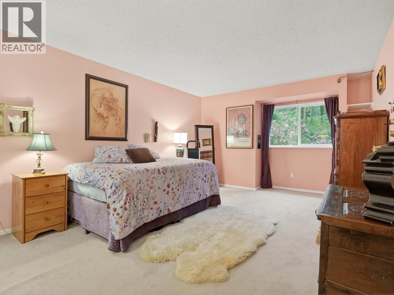 9439 Snowberry Court, Burnaby, British Columbia  V5A 4A6 - Photo 9 - R3115042