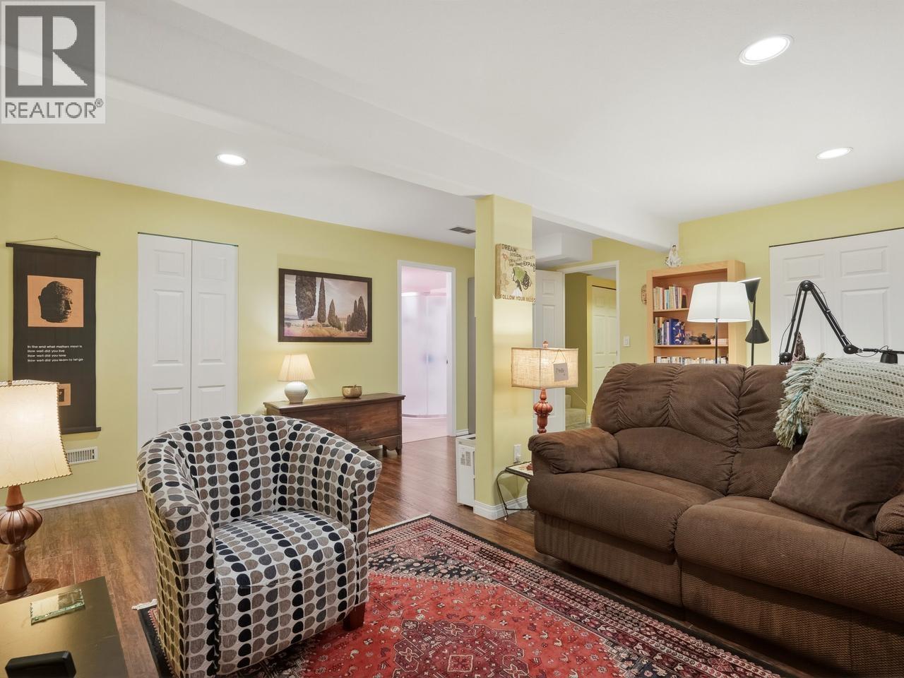 9439 Snowberry Court, Burnaby, British Columbia  V5A 4A6 - Photo 15 - R3115042