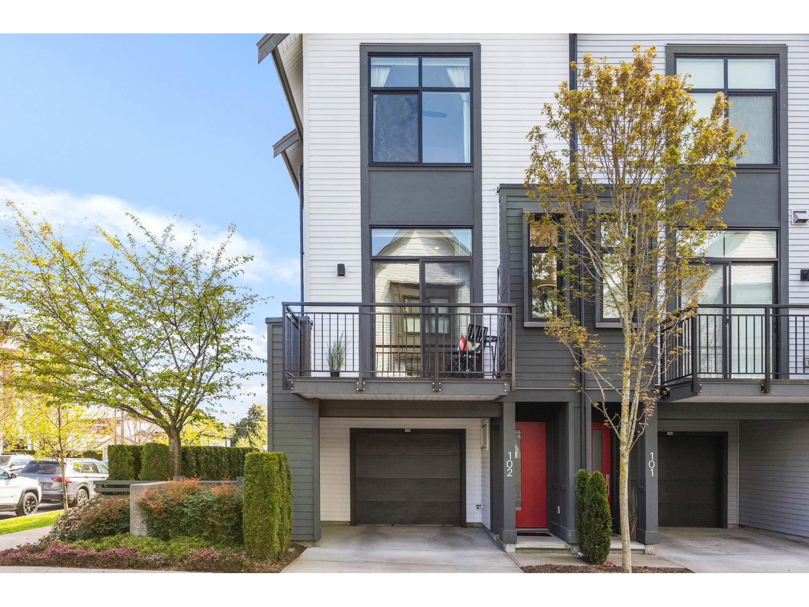 102 17568 57a Avenue, Surrey, British Columbia  V3S 7V2 - Photo 2 - R3114763