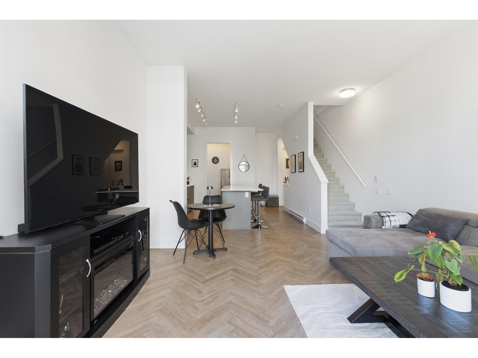 102 17568 57a Avenue, Surrey, British Columbia  V3S 7V2 - Photo 13 - R3114763