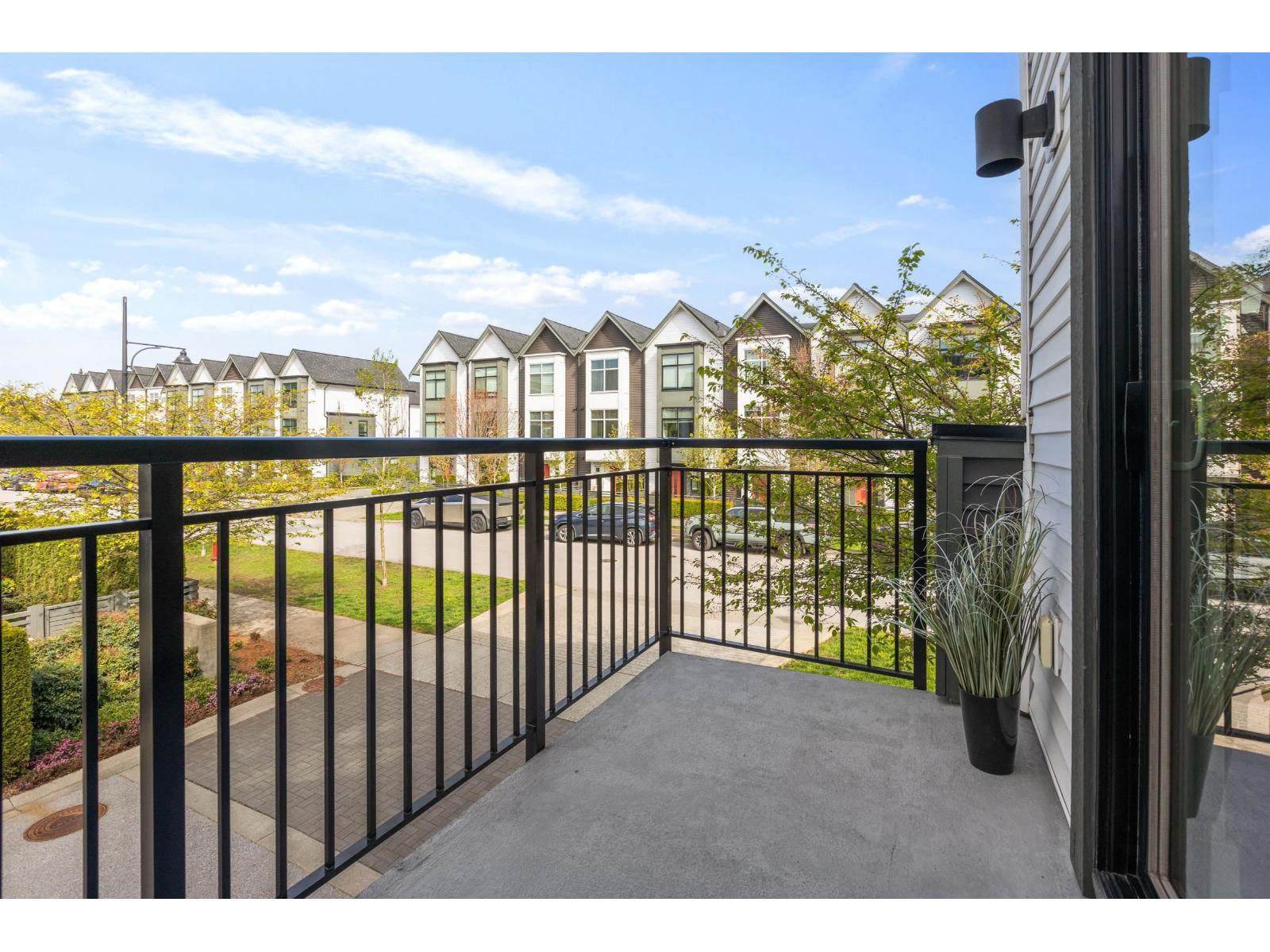 102 17568 57a Avenue, Surrey, British Columbia  V3S 7V2 - Photo 15 - R3114763