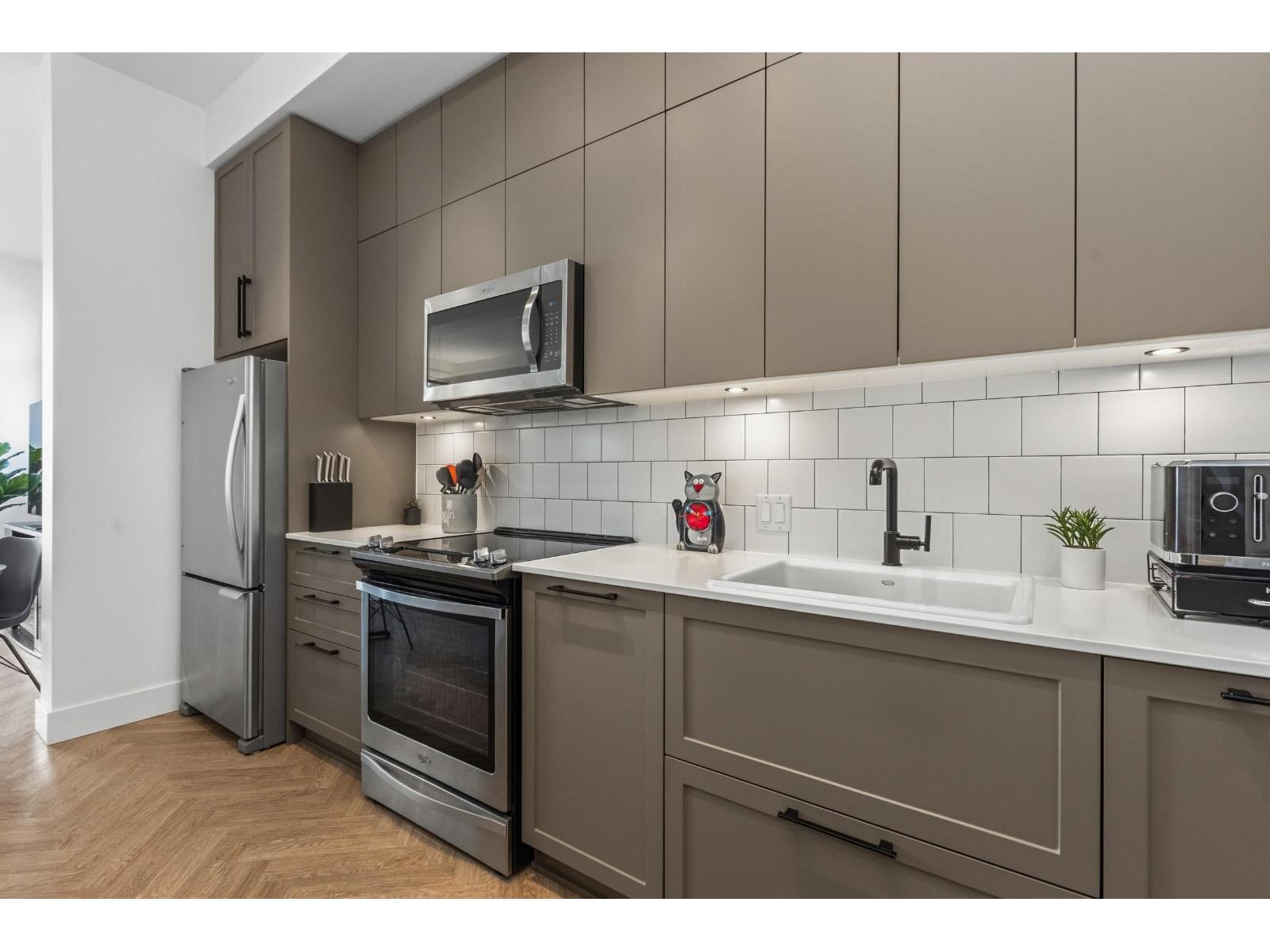 102 17568 57a Avenue, Surrey, British Columbia  V3S 7V2 - Photo 5 - R3114763