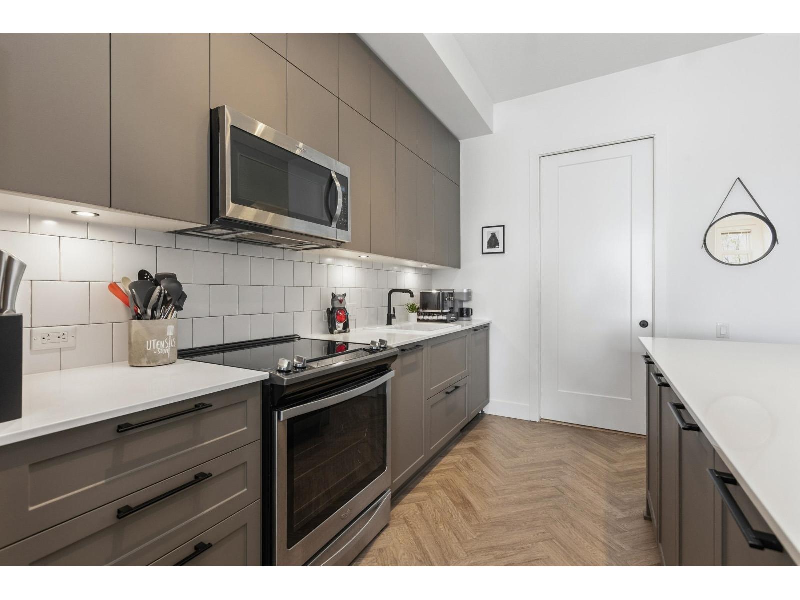 102 17568 57a Avenue, Surrey, British Columbia  V3S 7V2 - Photo 6 - R3114763