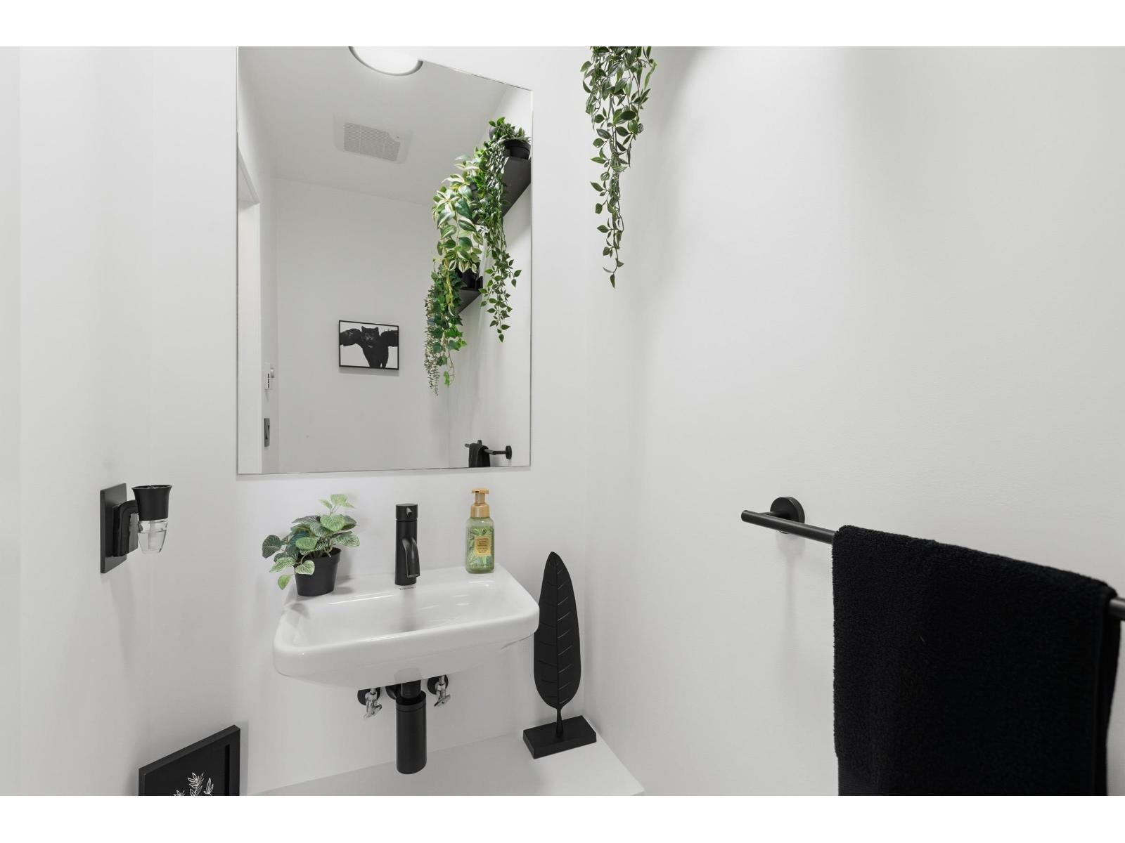 102 17568 57a Avenue, Surrey, British Columbia  V3S 7V2 - Photo 24 - R3114763