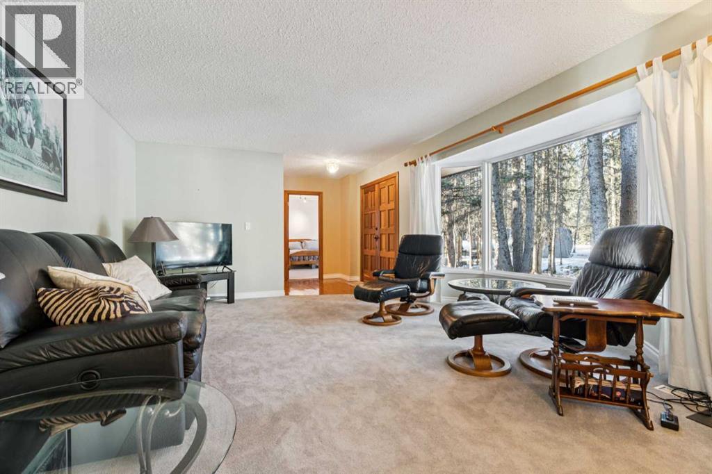 28 Wolf Drive, Rural Rocky View County, Alberta  T3Z 1A3 - Photo 10 - A2278748