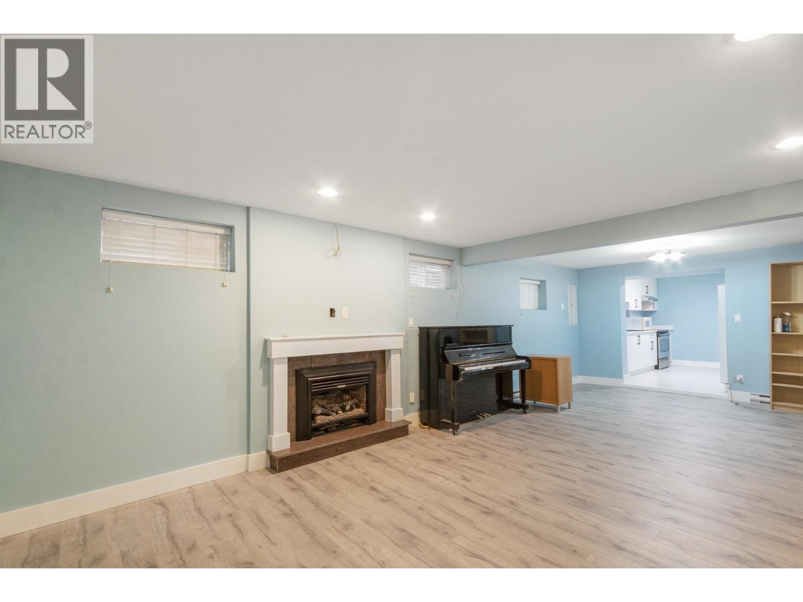 5745 Laurel Street, Burnaby, British Columbia  V5G 1N4 - Photo 22 - R3098974