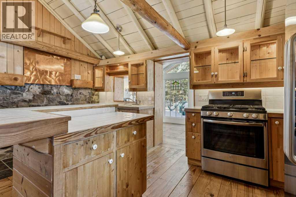 4 Pine Avenue, Bragg Creek, Alberta  T0L 0K0 - Photo 8 - A2292680