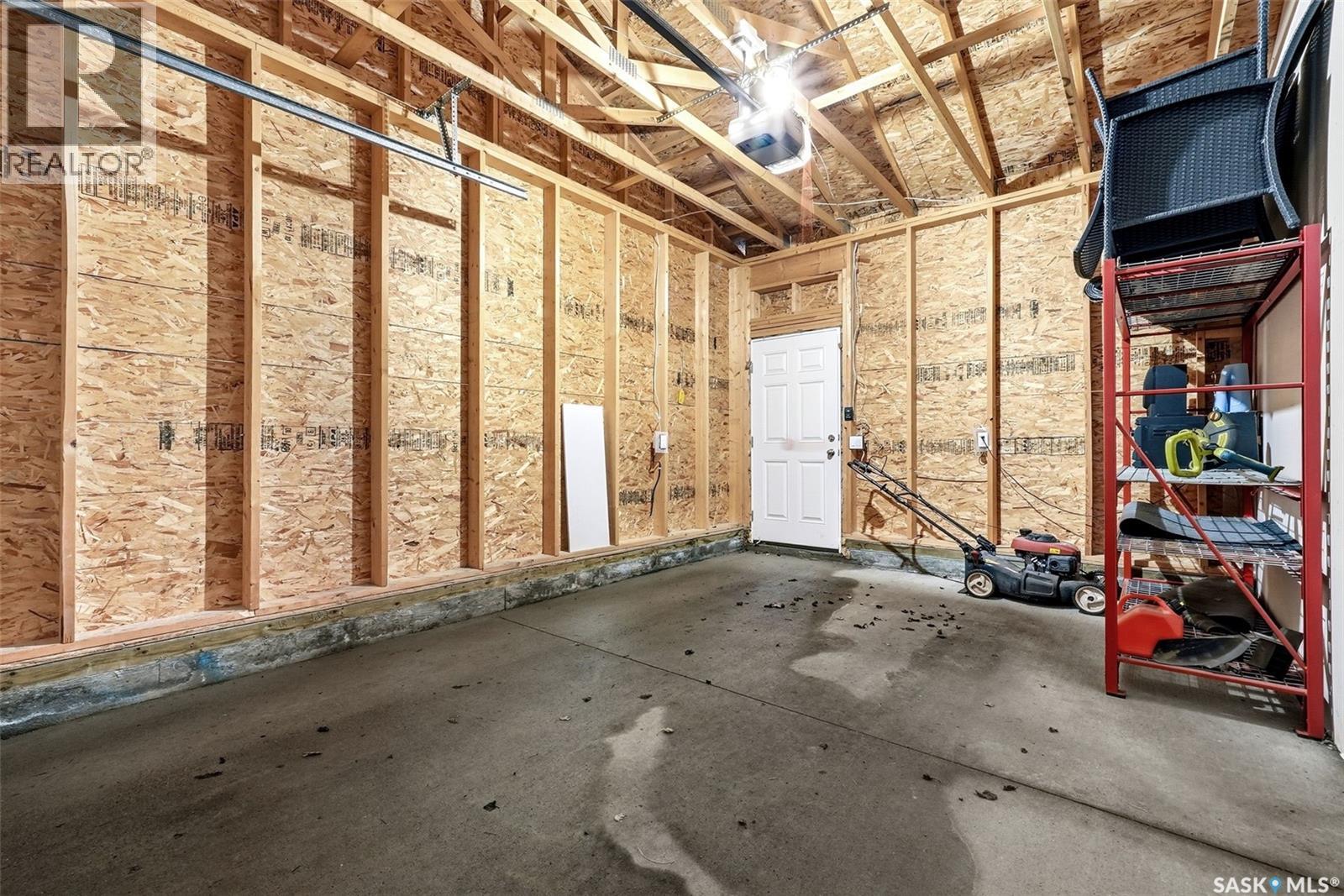 4371 James Hill Road, Regina, Saskatchewan  S4W 0L4 - Photo 31 - SK033774