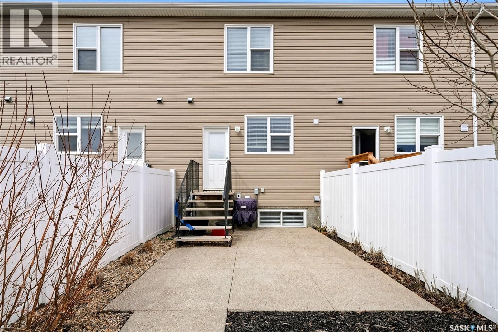 4371 James Hill Road, Regina, Saskatchewan  S4W 0L4 - Photo 33 - SK033774