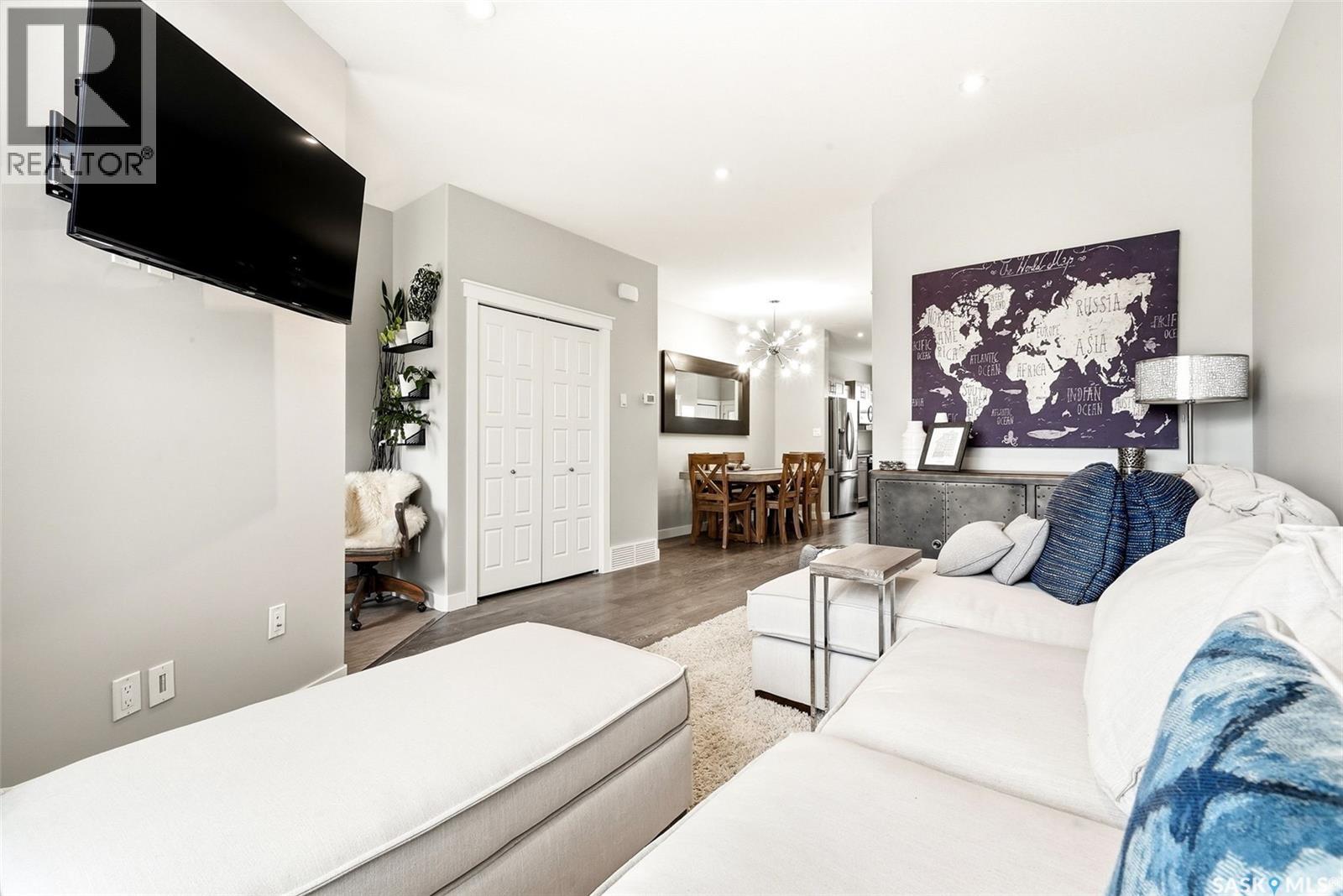 4371 James Hill Road, Regina, Saskatchewan  S4W 0L4 - Photo 6 - SK033774