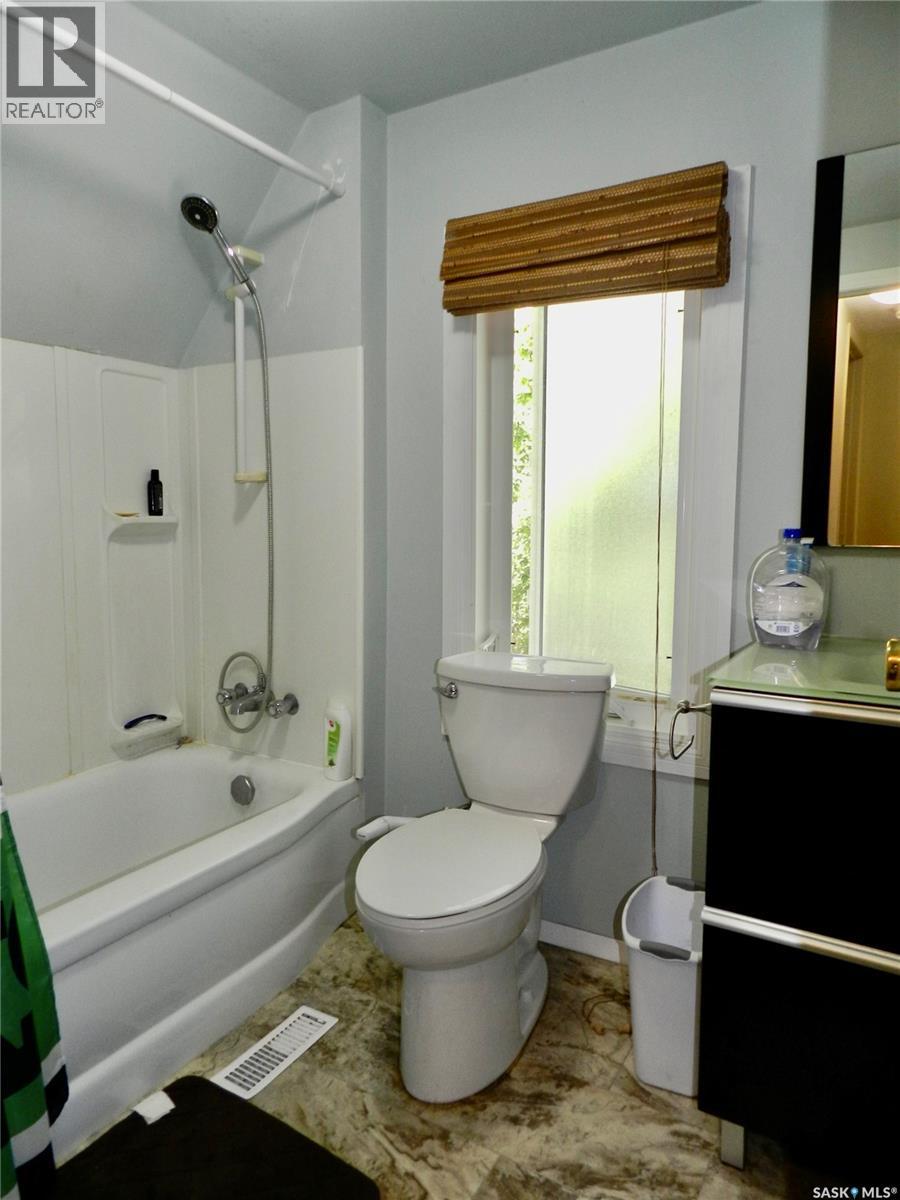 1121 6th Avenue Nw, Moose Jaw, Saskatchewan  S6H 4A7 - Photo 12 - SK033762