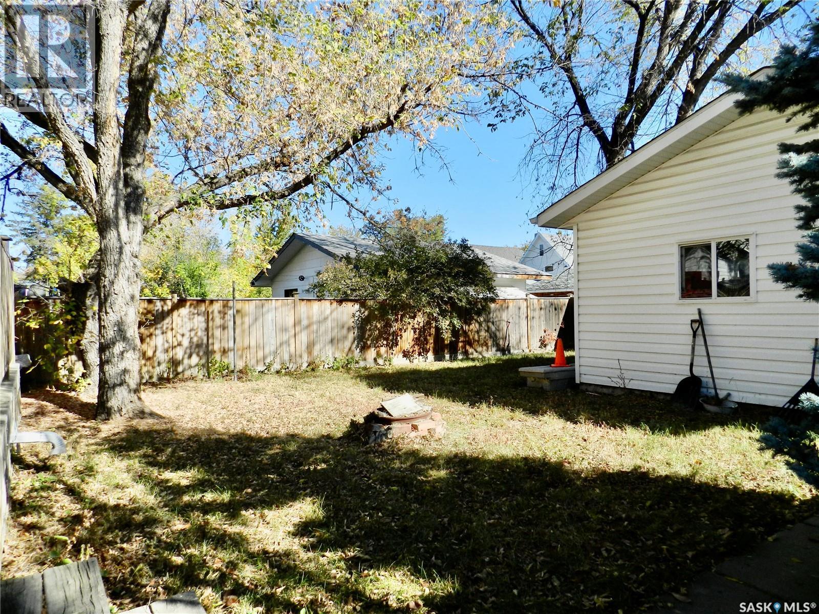 1121 6th Avenue Nw, Moose Jaw, Saskatchewan  S6H 4A7 - Photo 17 - SK033762