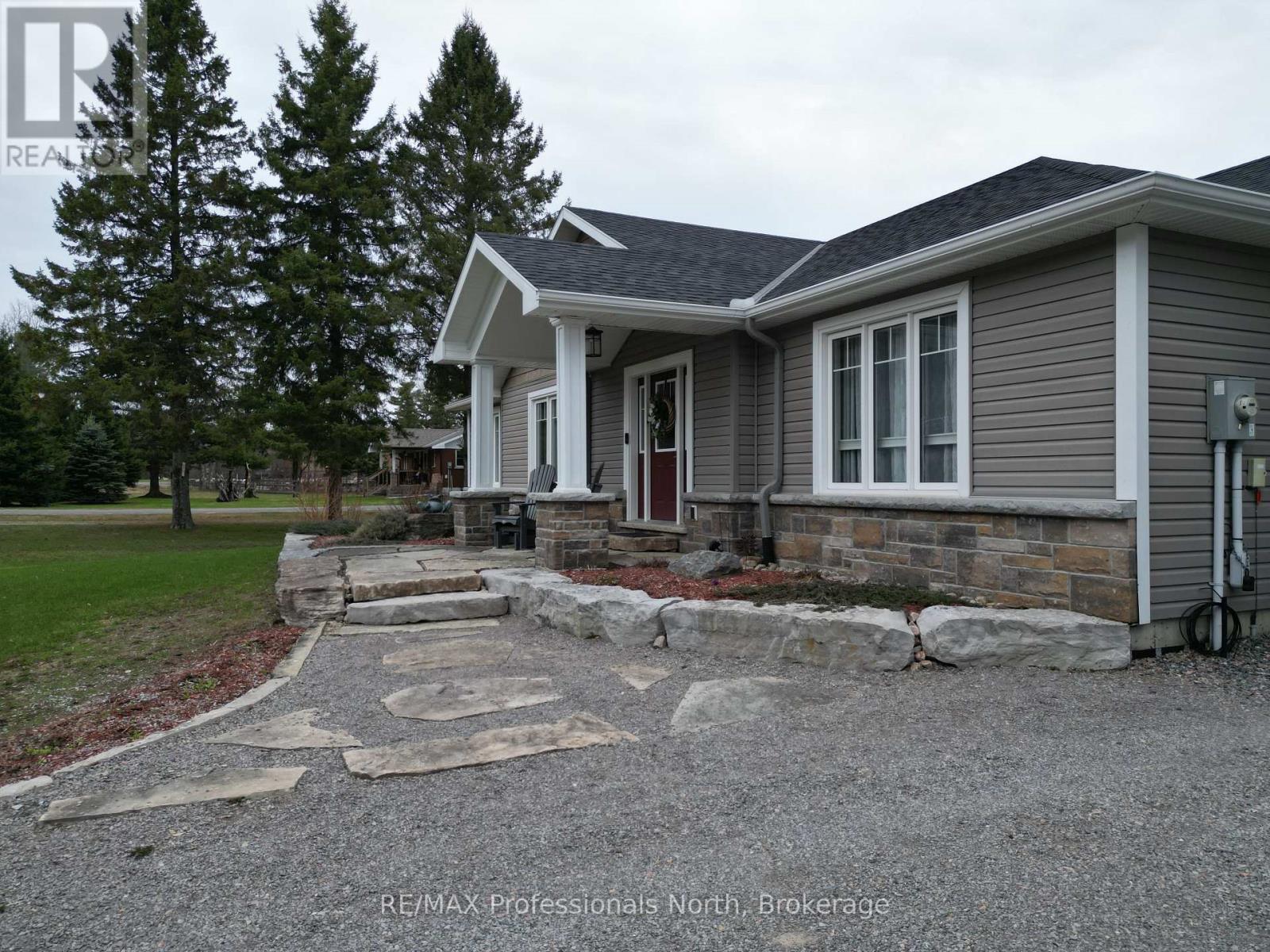 192 Bobcaygeon Road, Minden Hills, Ontario  K0M 2K0 - Photo 4 - X13003500