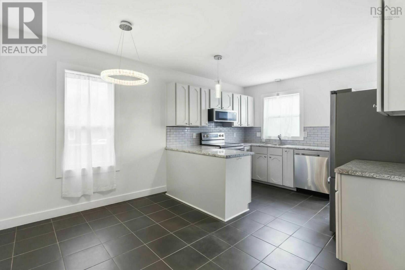 52 Shrewsbury Road, Dartmouth, Nova Scotia  B2V 2E2 - Photo 4 - 202608402