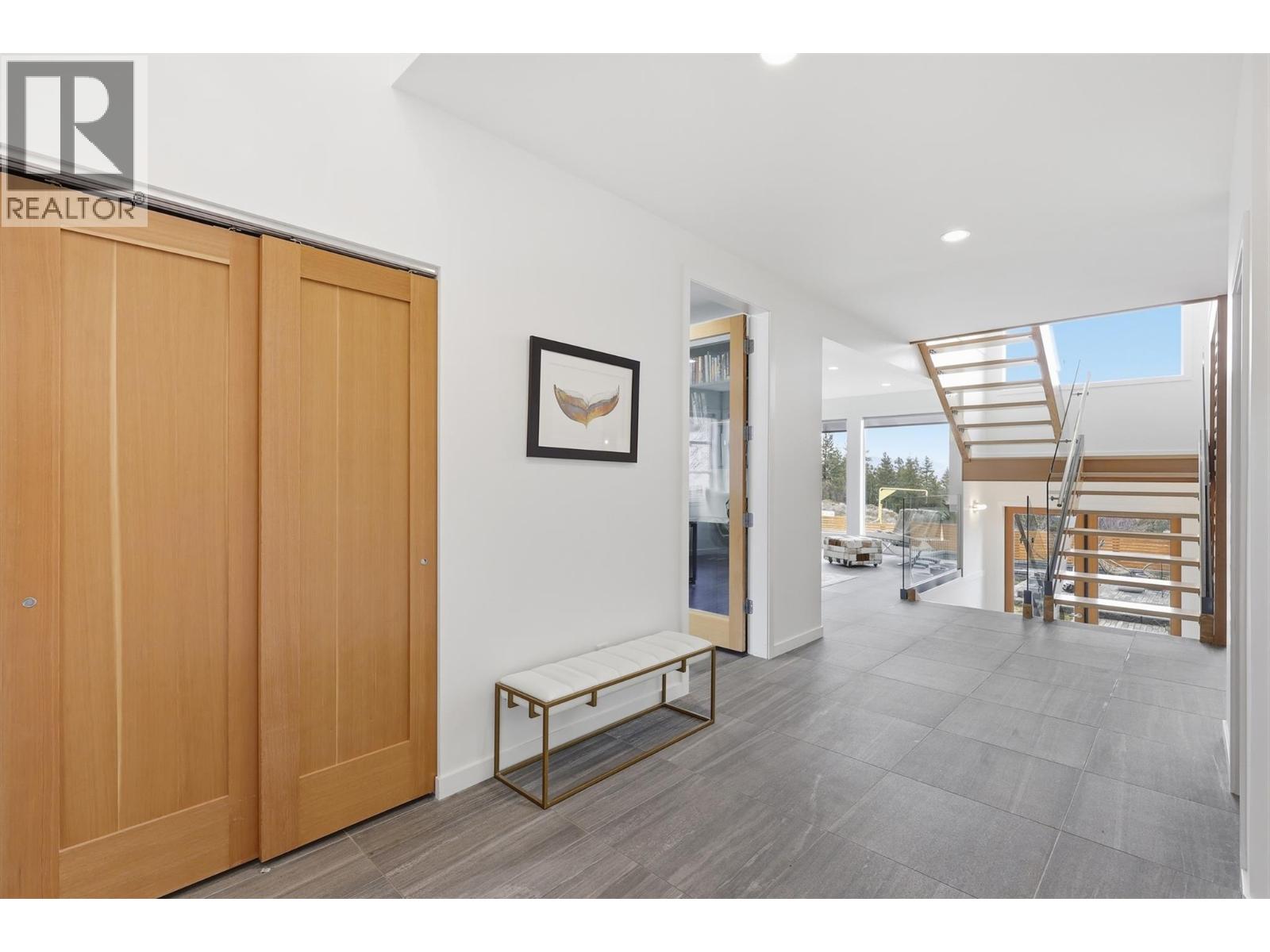 1107 Prairie Rose Drive, Kamloops, British Columbia  V2E 0B4 - Photo 3 - 10384130