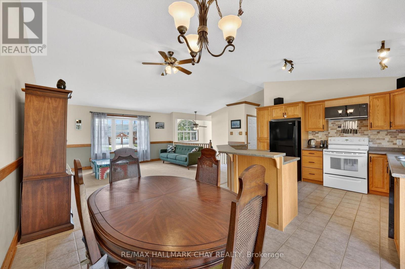 34 Rodrium Road, Wasaga Beach, Ontario  L9Z 1R5 - Photo 15 - S13036886