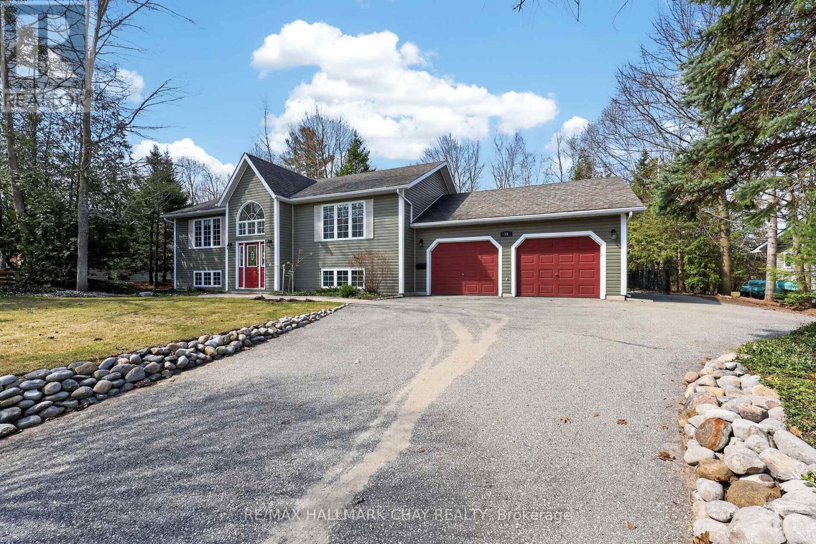 34 Rodrium Road, Wasaga Beach, Ontario  L9Z 1R5 - Photo 3 - S13036886