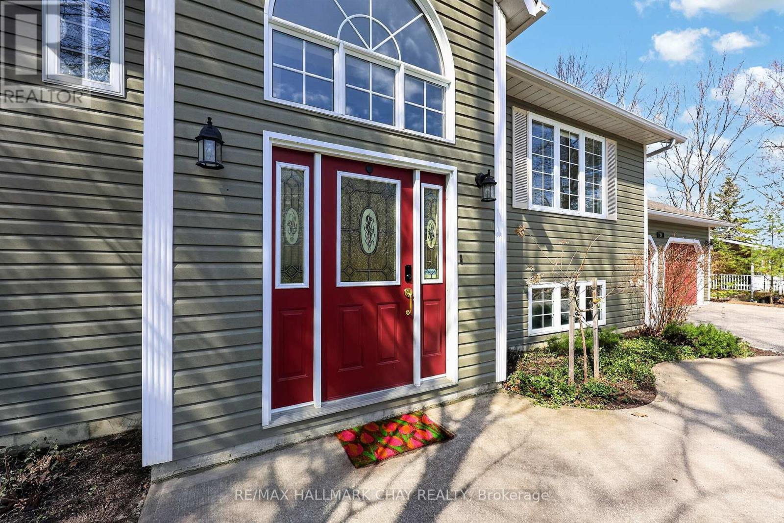 34 Rodrium Road, Wasaga Beach, Ontario  L9Z 1R5 - Photo 5 - S13036886