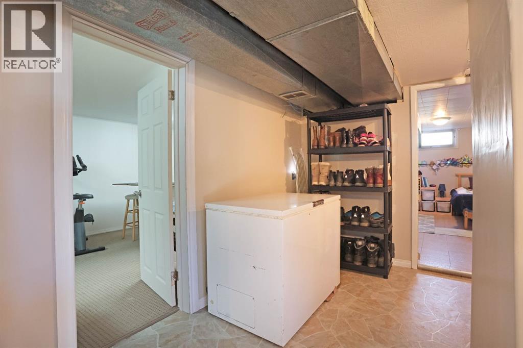 215 1 Street E, Duchess, Alberta  T0J 0Z0 - Photo 30 - A2304176