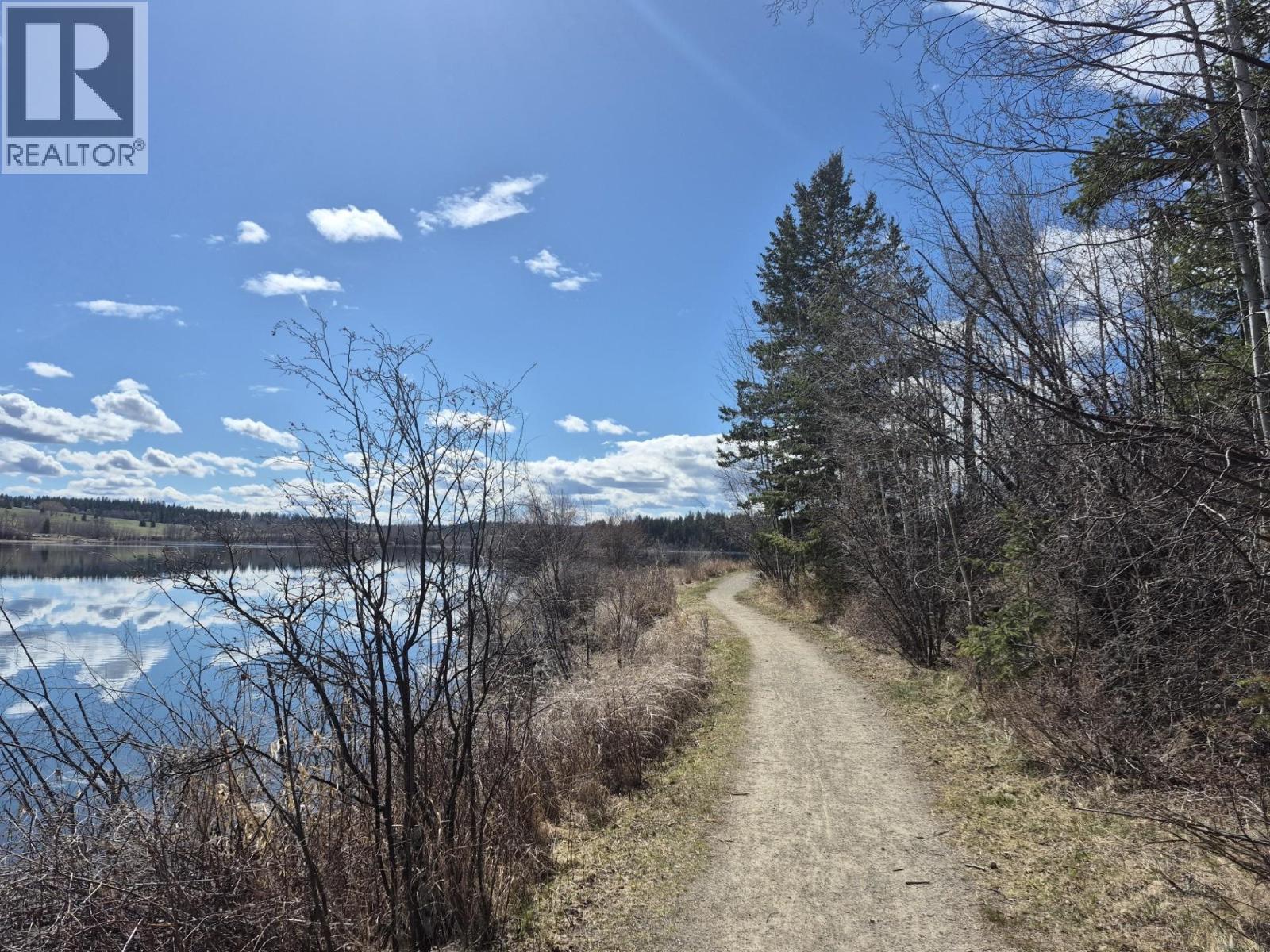 4765 Chilcotin Crescent, 108 Mile Ranch, British Columbia  V0K 2Z0 - Photo 39 - R3115159