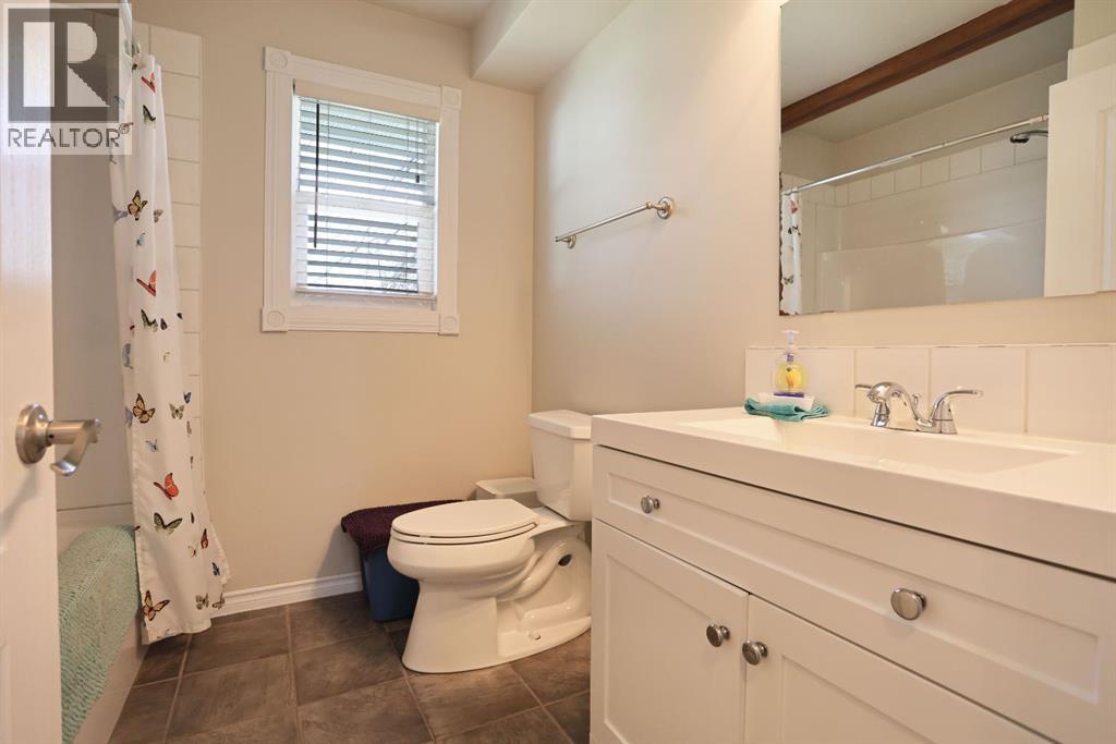 215 1 Street E, Duchess, Alberta  T0J 0Z0 - Photo 18 - A2304176