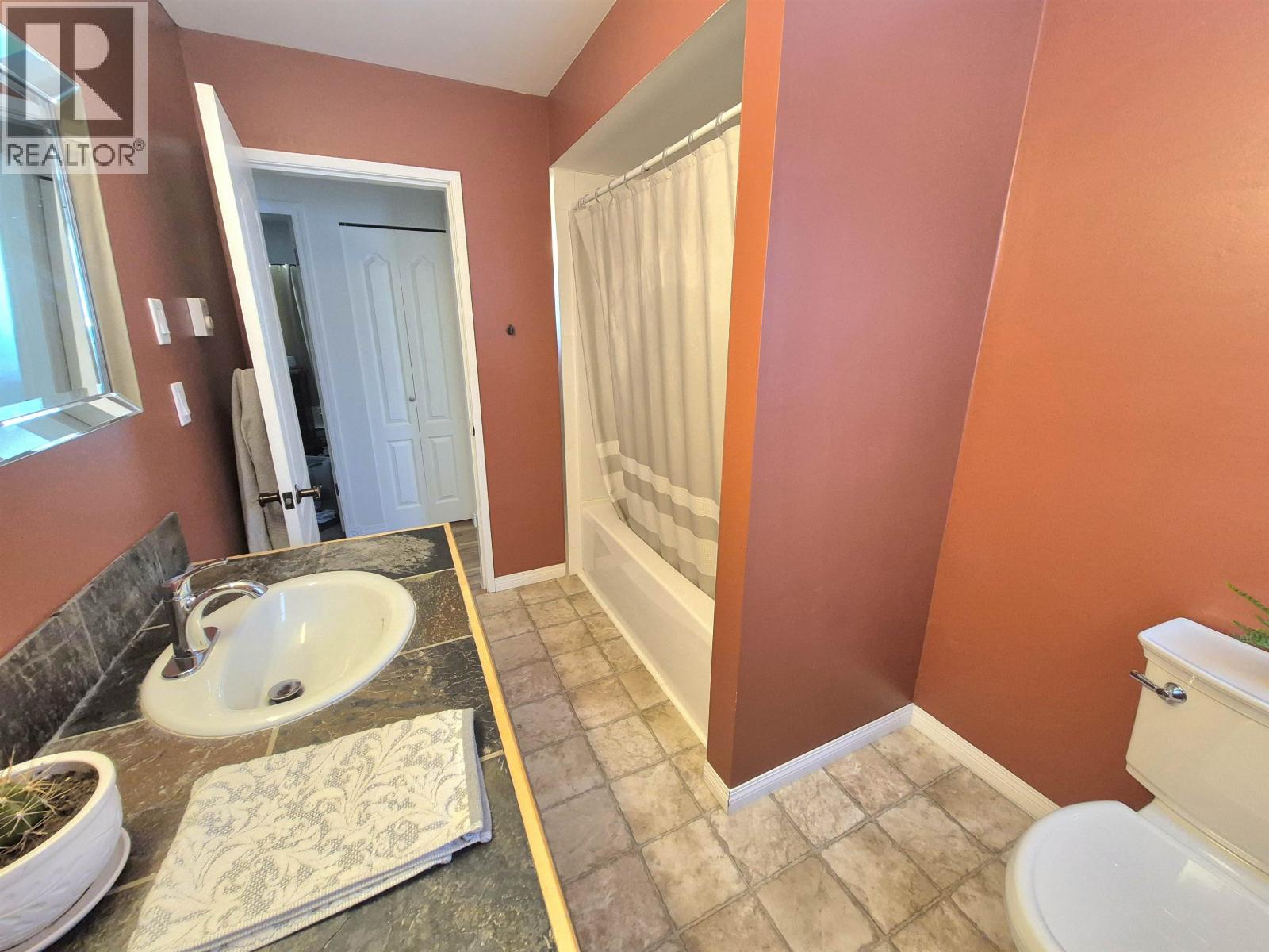 4765 Chilcotin Crescent, 108 Mile Ranch, British Columbia  V0K 2Z0 - Photo 20 - R3115159