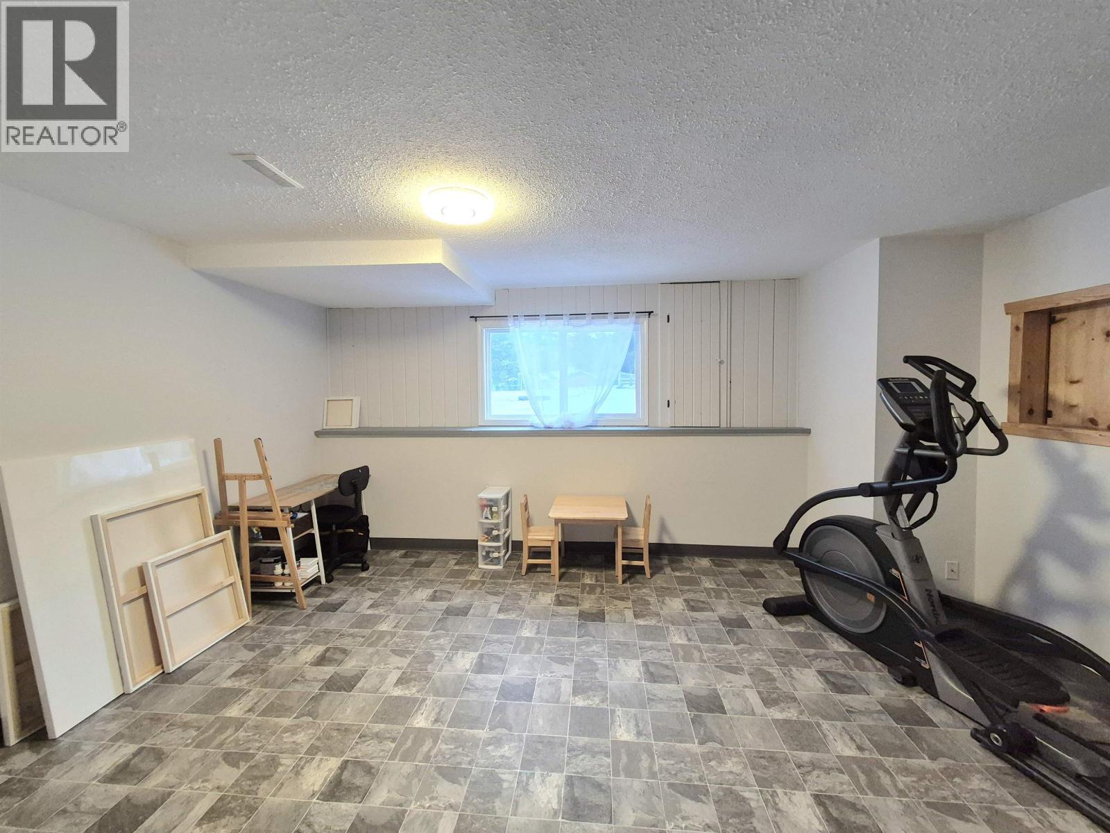 4765 Chilcotin Crescent, 108 Mile Ranch, British Columbia  V0K 2Z0 - Photo 25 - R3115159