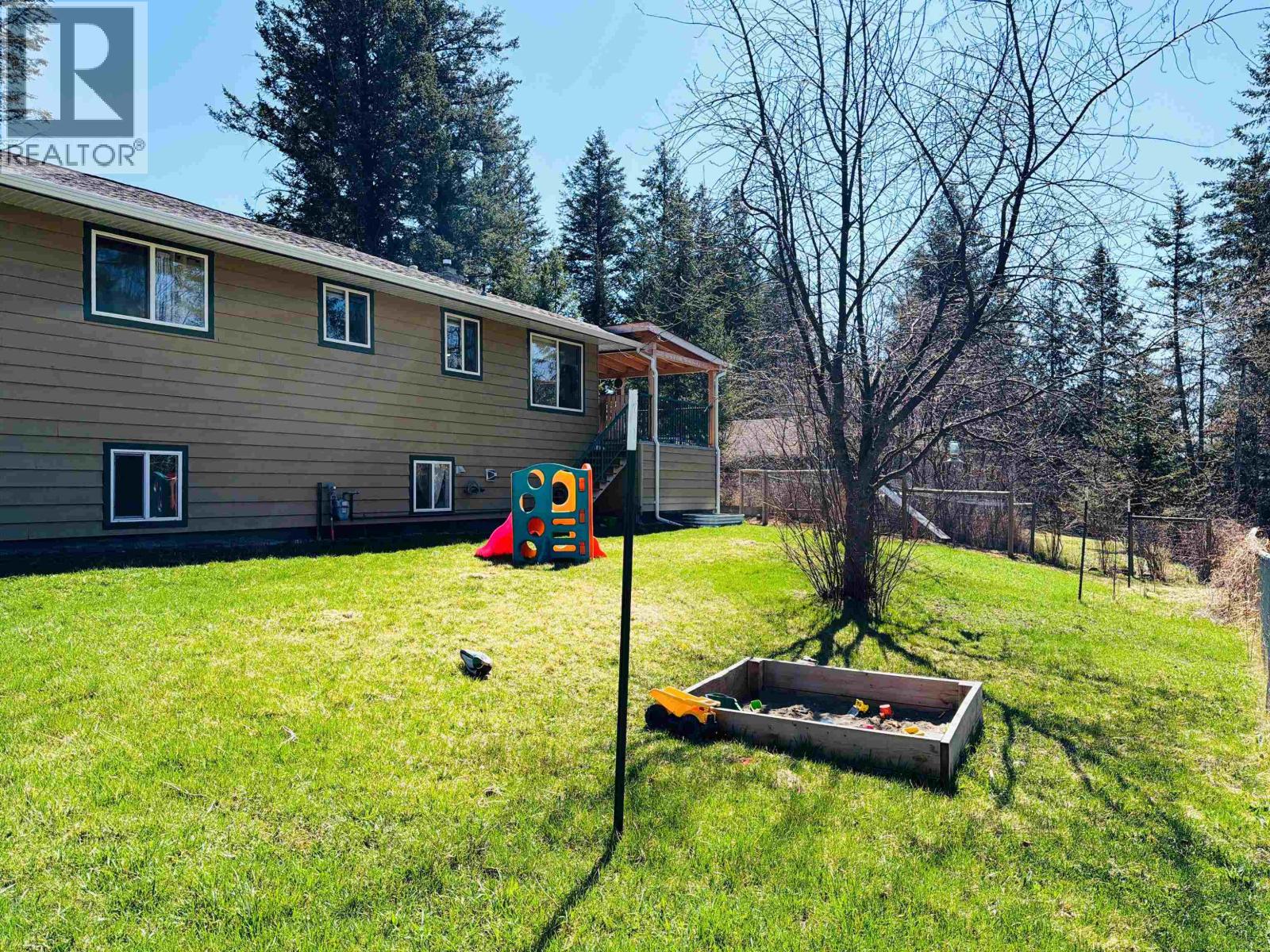 4765 Chilcotin Crescent, 108 Mile Ranch, British Columbia  V0K 2Z0 - Photo 37 - R3115159