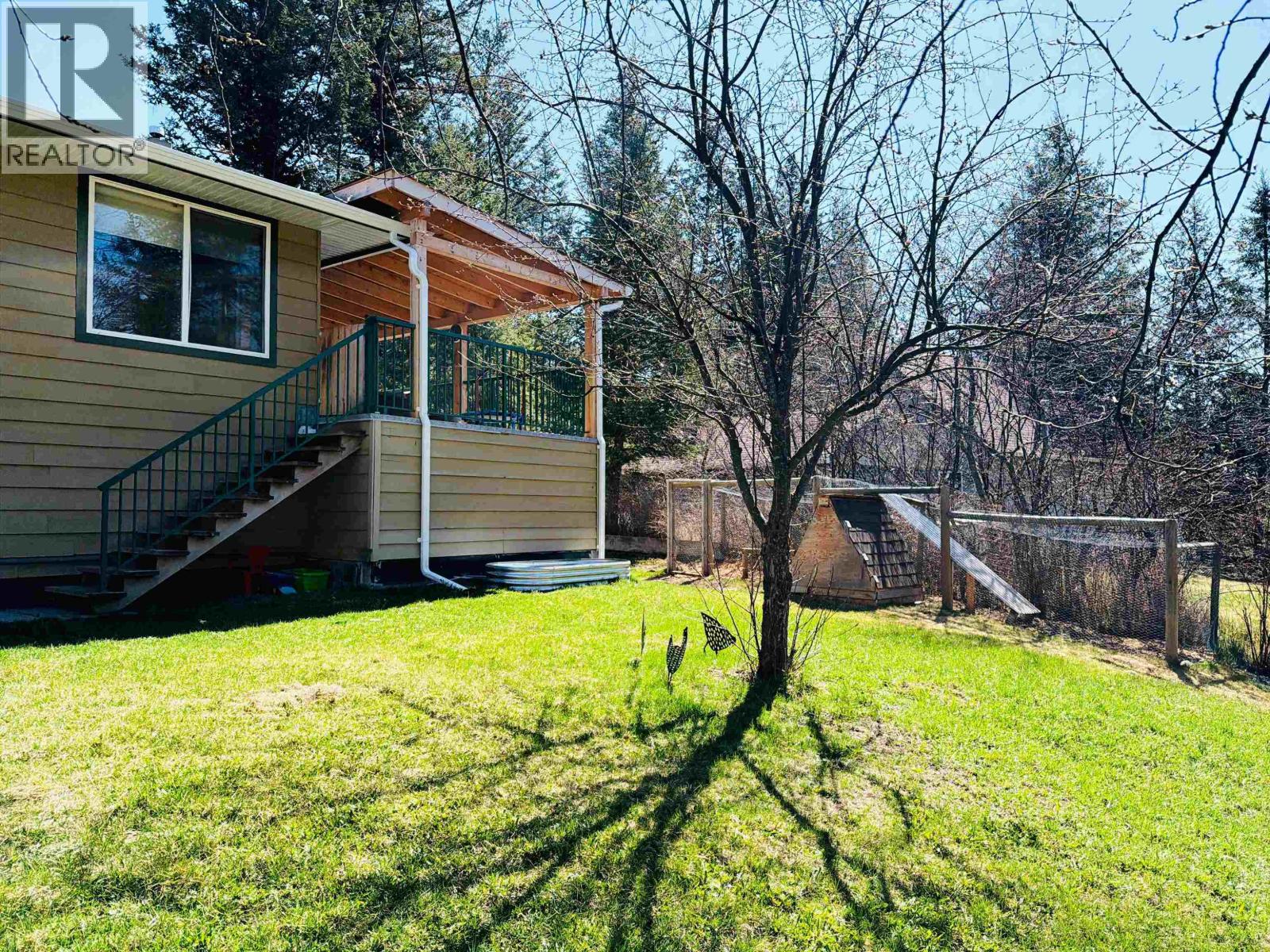 4765 Chilcotin Crescent, 108 Mile Ranch, British Columbia  V0K 2Z0 - Photo 38 - R3115159