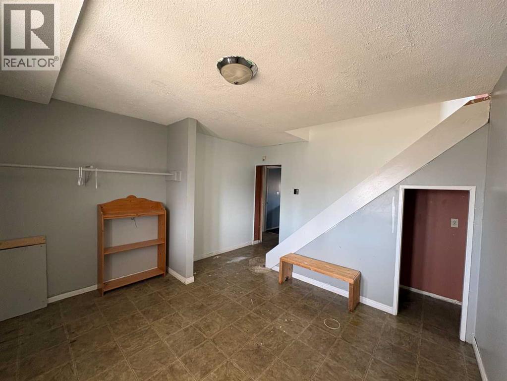 5816 60 Avenue, Rocky Mountain House, Alberta  T4T 1K2 - Photo 5 - A2303623