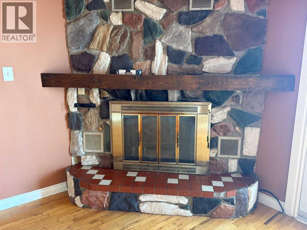 5816 60 Avenue, Rocky Mountain House, Alberta  T4T 1K2 - Photo 21 - A2303623