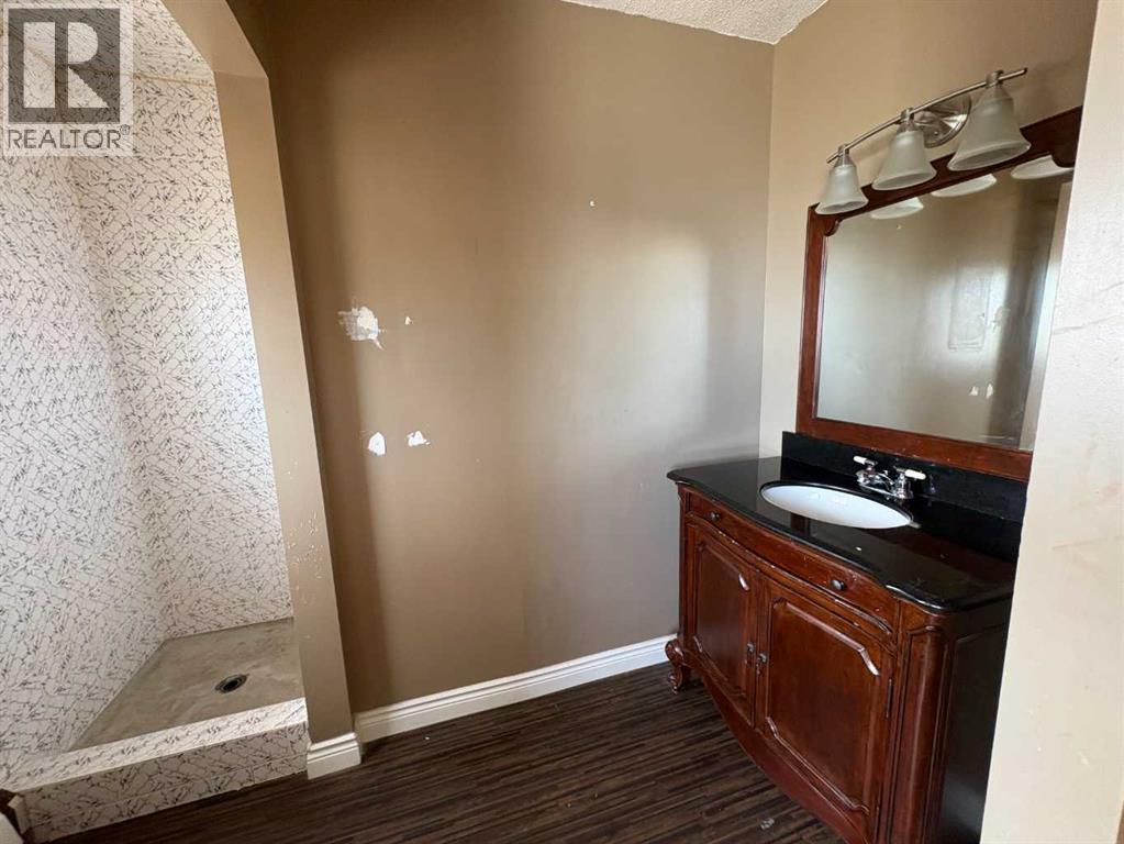 5816 60 Avenue, Rocky Mountain House, Alberta  T4T 1K2 - Photo 22 - A2303623