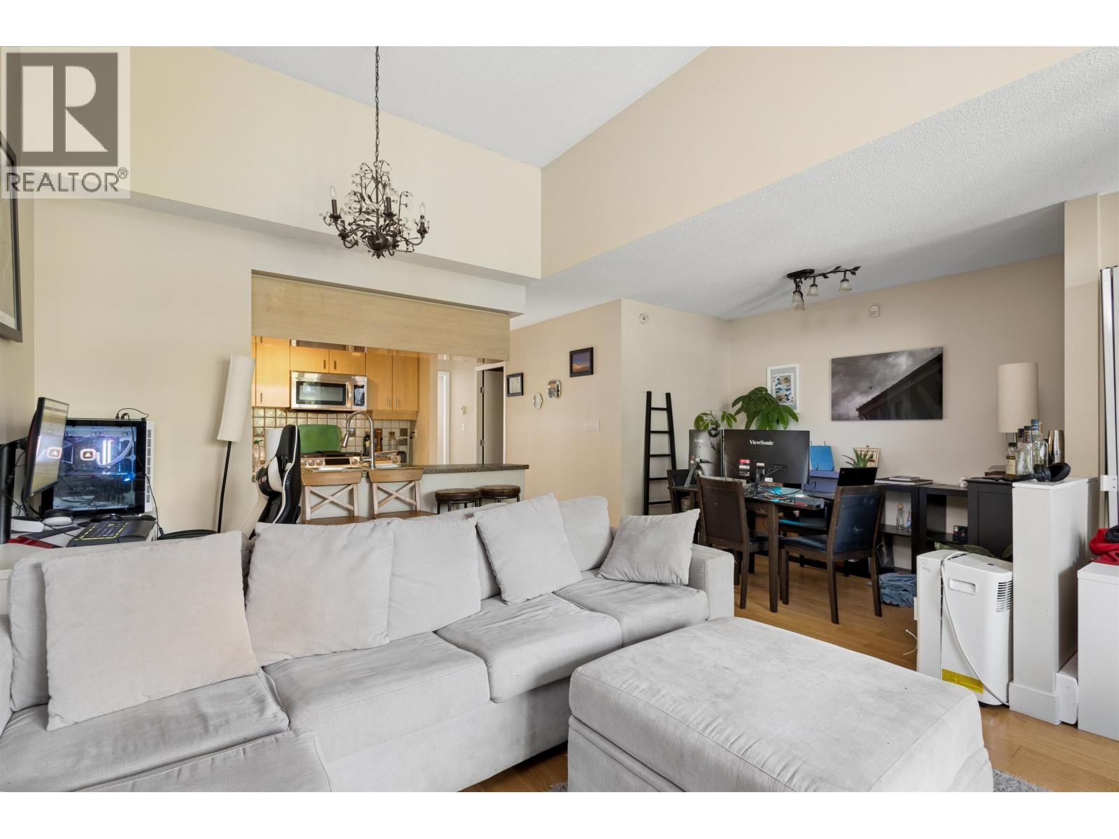 2p 1033 Marinaside Crescent, Vancouver, British Columbia  V6Z 3A3 - Photo 11 - R3113857