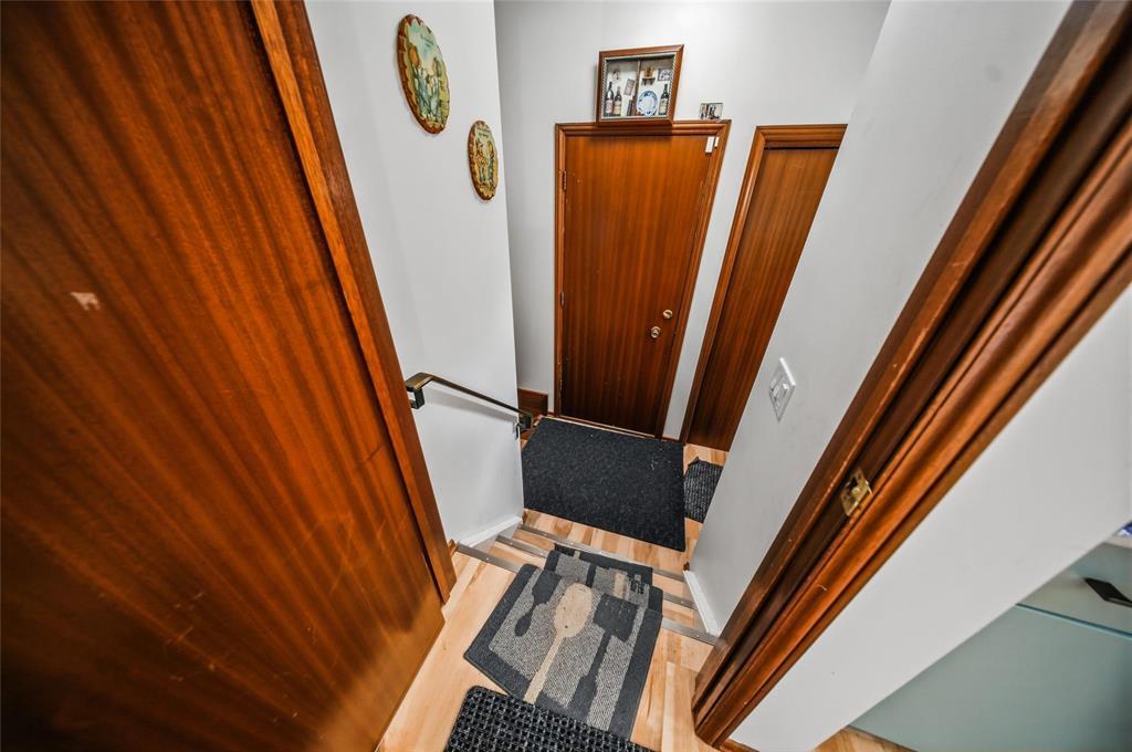 2 Leamen Crescent, Winnipeg, Manitoba  R2P 0N8 - Photo 18 - 202608079