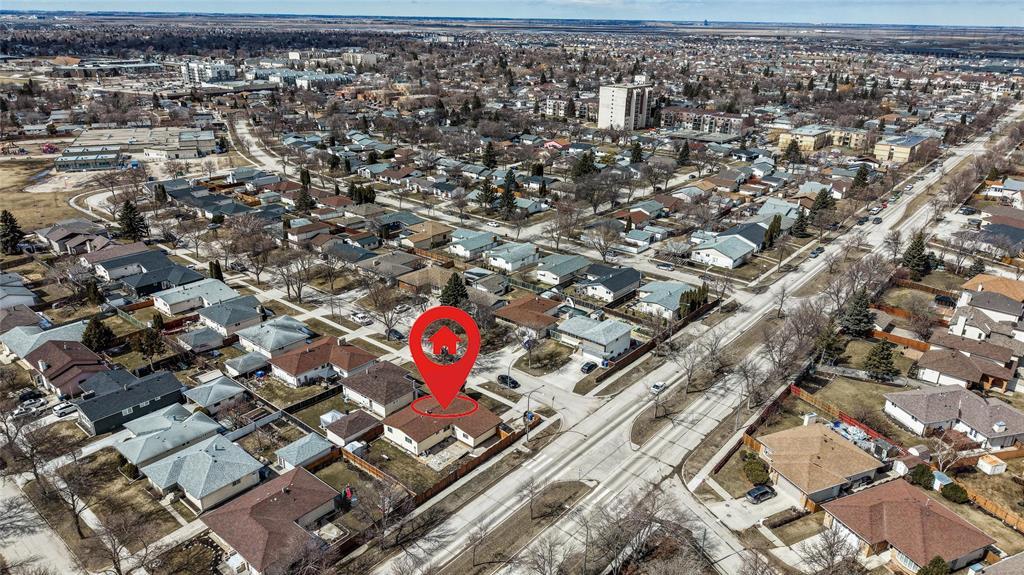 2 Leamen Crescent, Winnipeg, Manitoba  R2P 0N8 - Photo 29 - 202608079