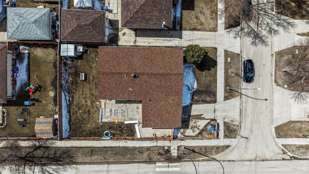 2 Leamen Crescent, Winnipeg, Manitoba  R2P 0N8 - Photo 25 - 202608079