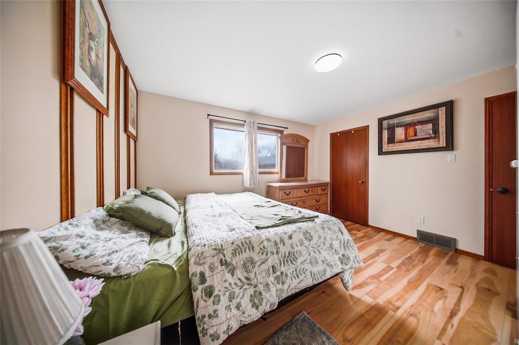 2 Leamen Crescent, Winnipeg, Manitoba  R2P 0N8 - Photo 11 - 202608079