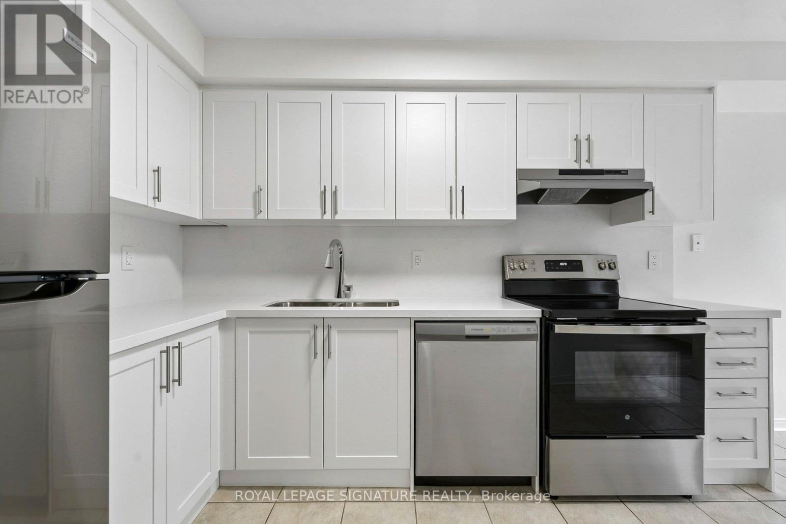 100 - 86 Joymar Drive, Mississauga, Ontario  L5M 7Z6 - Photo 4 - W13036890