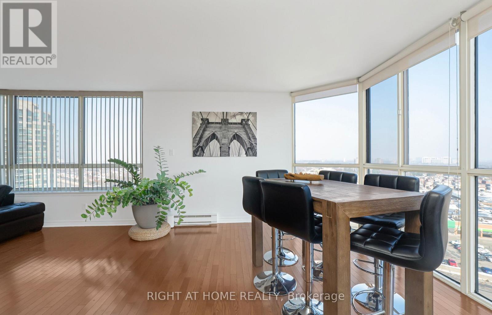 1507 - 1360 Rathburn Road E, Mississauga, Ontario  L4W 4H4 - Photo 17 - W13036910