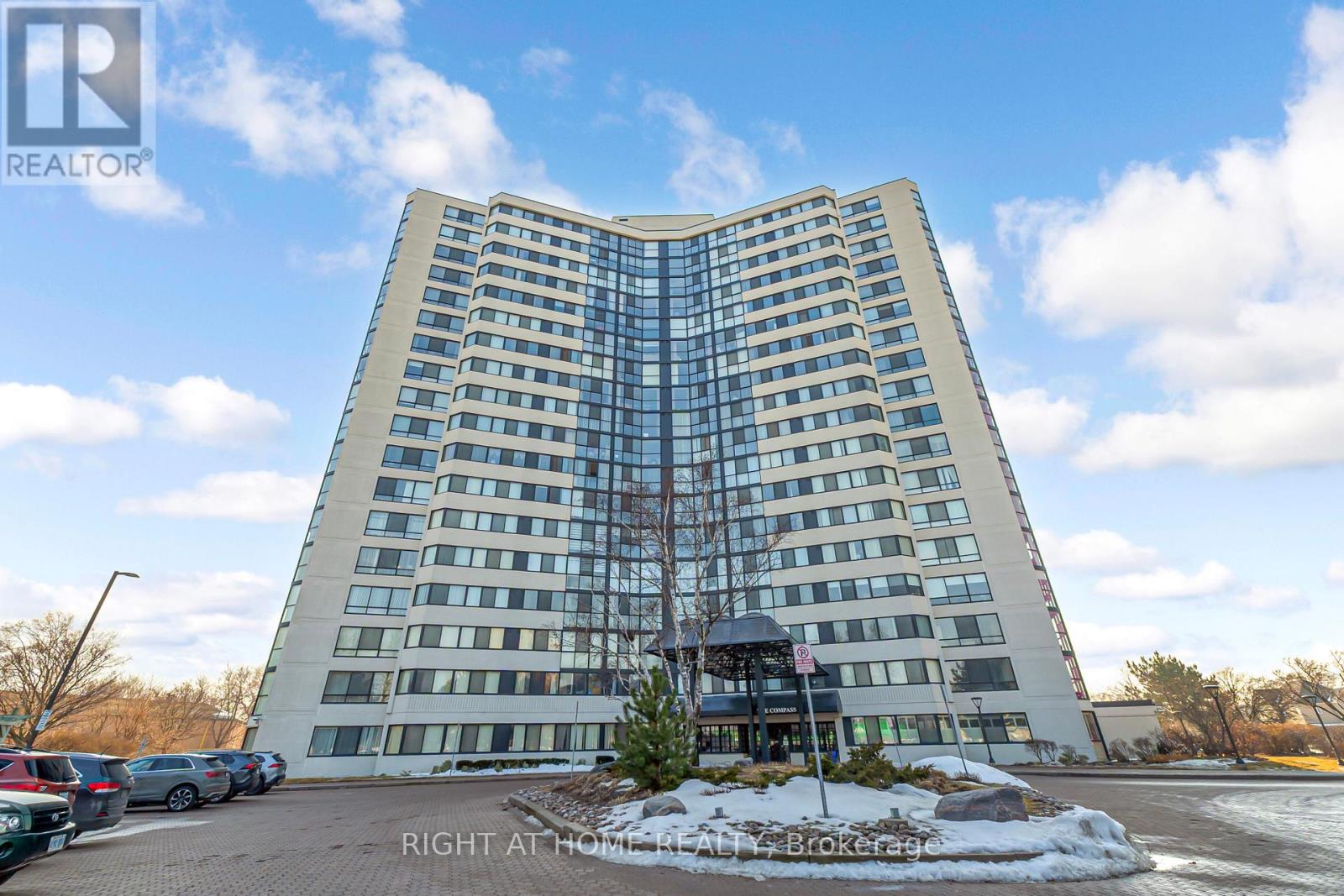 1507 - 1360 Rathburn Road E, Mississauga, Ontario  L4W 4H4 - Photo 2 - W13036910
