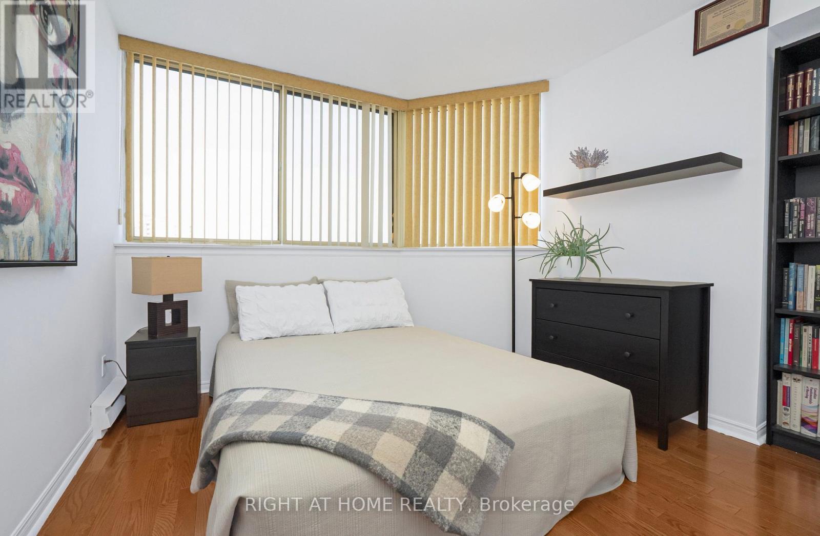 1507 - 1360 Rathburn Road E, Mississauga, Ontario  L4W 4H4 - Photo 26 - W13036910