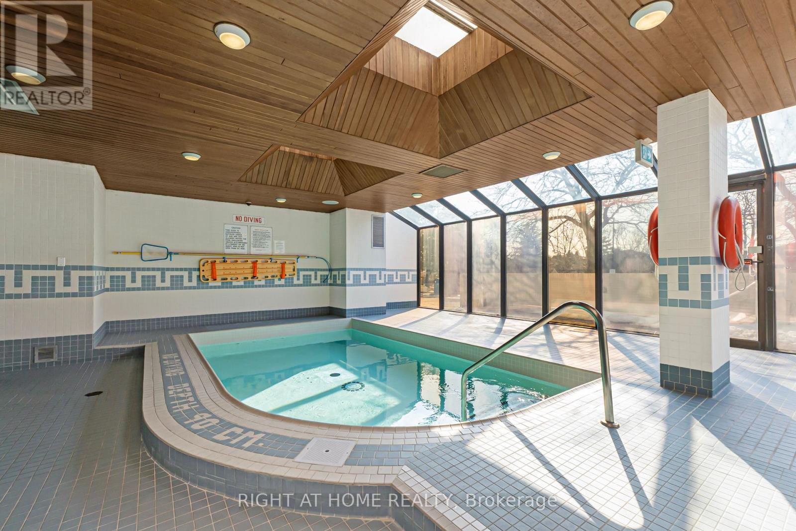 1507 - 1360 Rathburn Road E, Mississauga, Ontario  L4W 4H4 - Photo 43 - W13036910