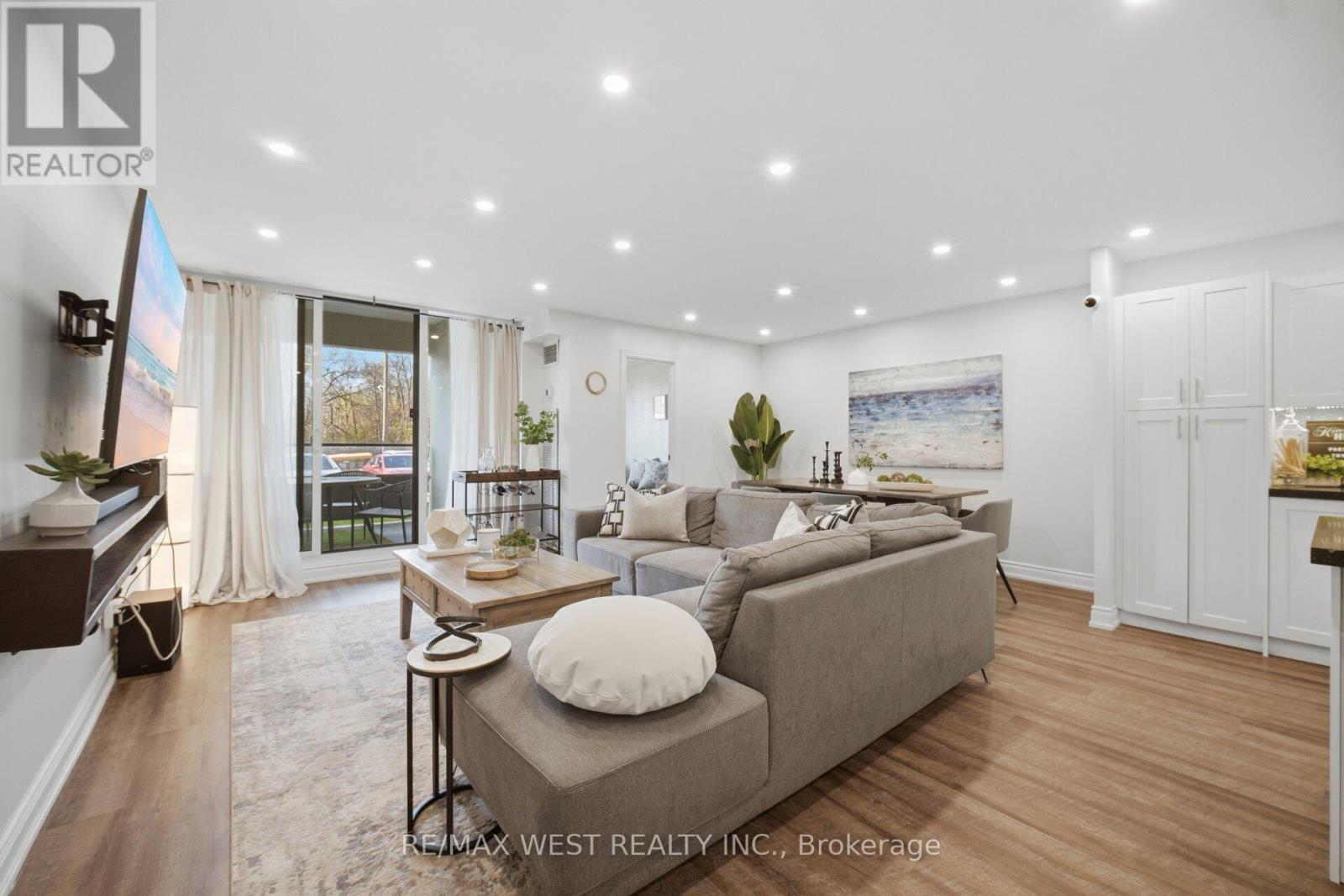 112 - 75 Emmett Avenue, Toronto, Ontario  M6M 5A7 - Photo 11 - W13036912