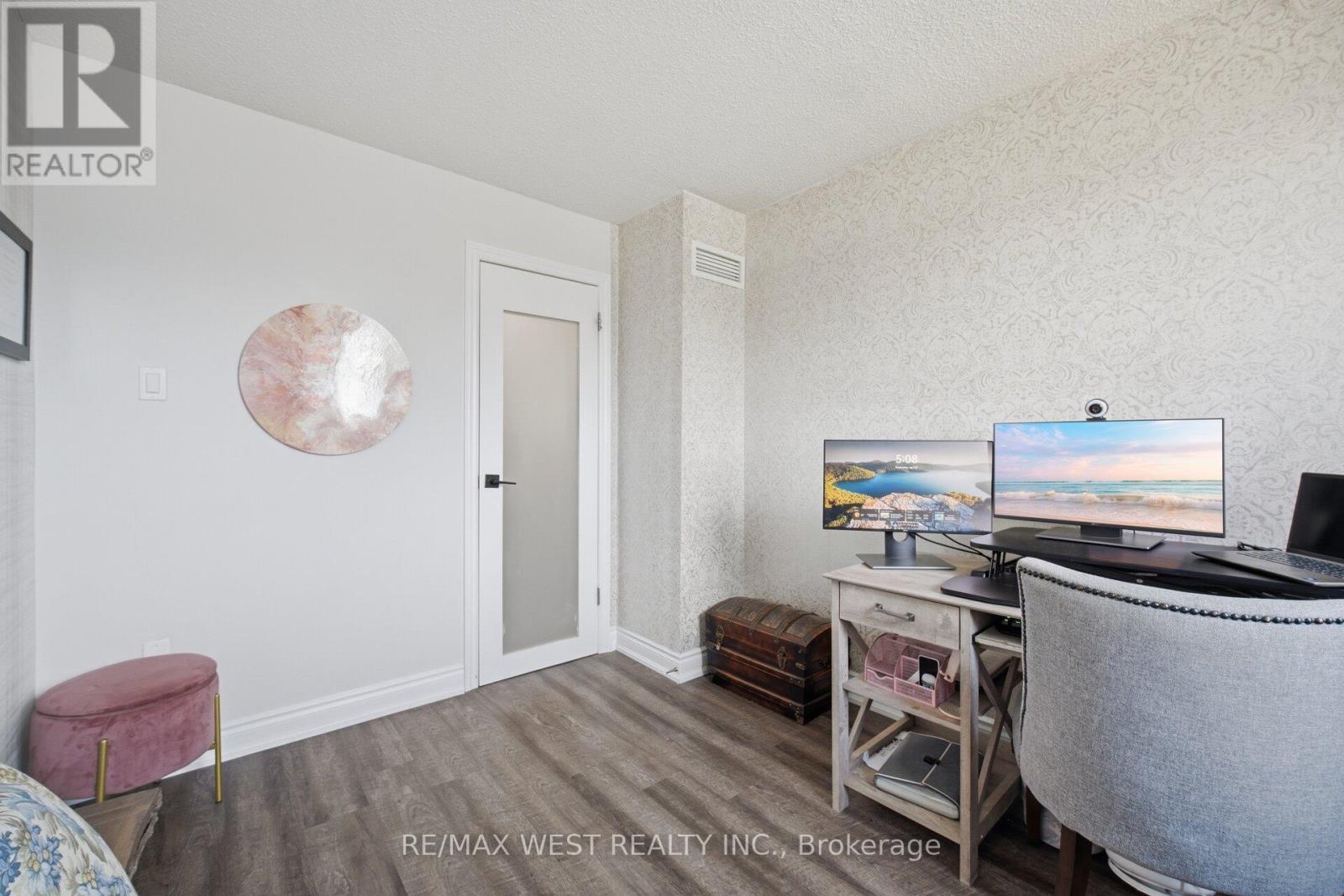 112 - 75 Emmett Avenue, Toronto, Ontario  M6M 5A7 - Photo 23 - W13036912